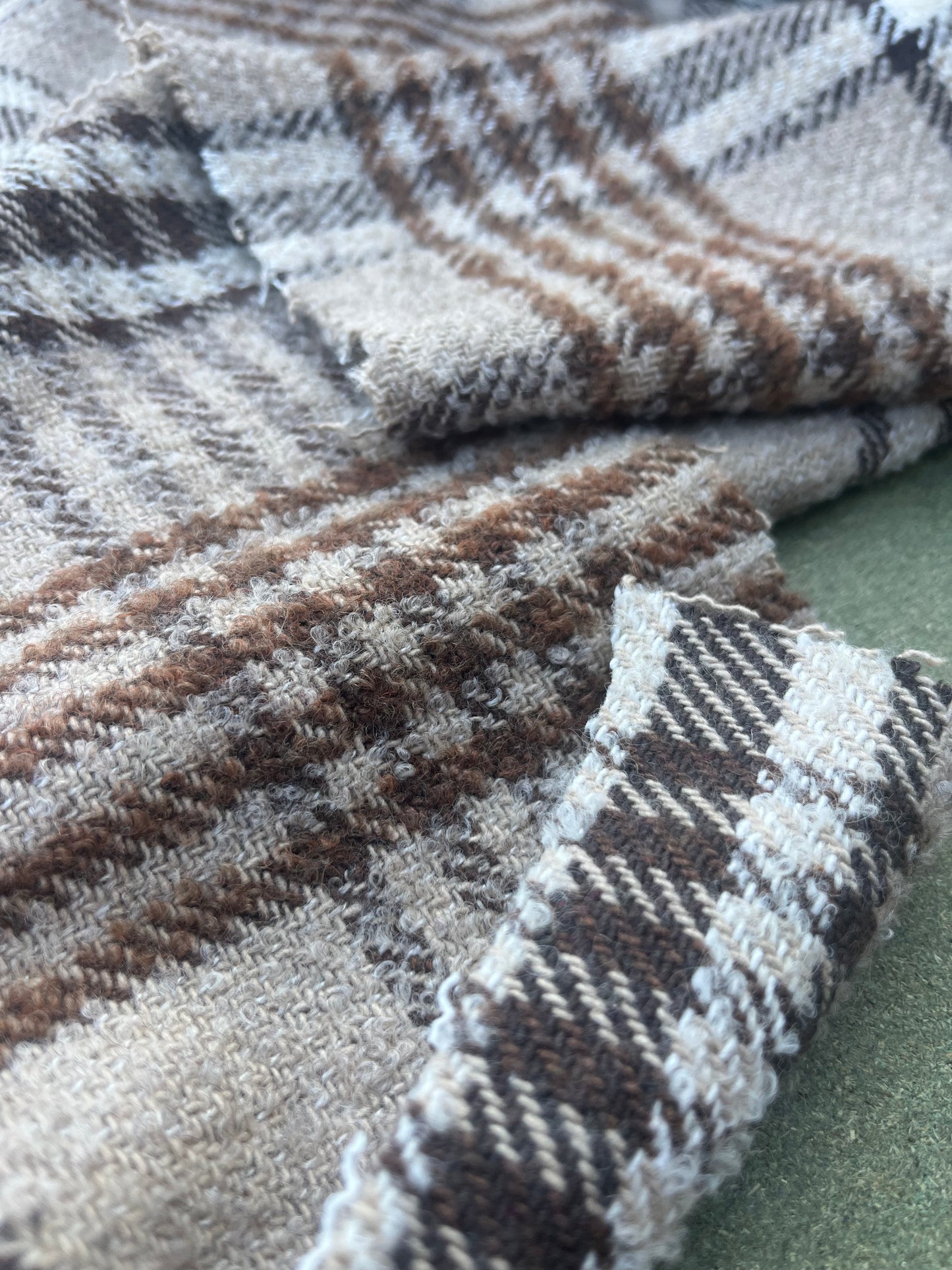 RW 052 heavy wool check for coats