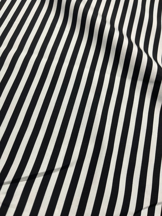 ALBA 016 poplin with black/white print