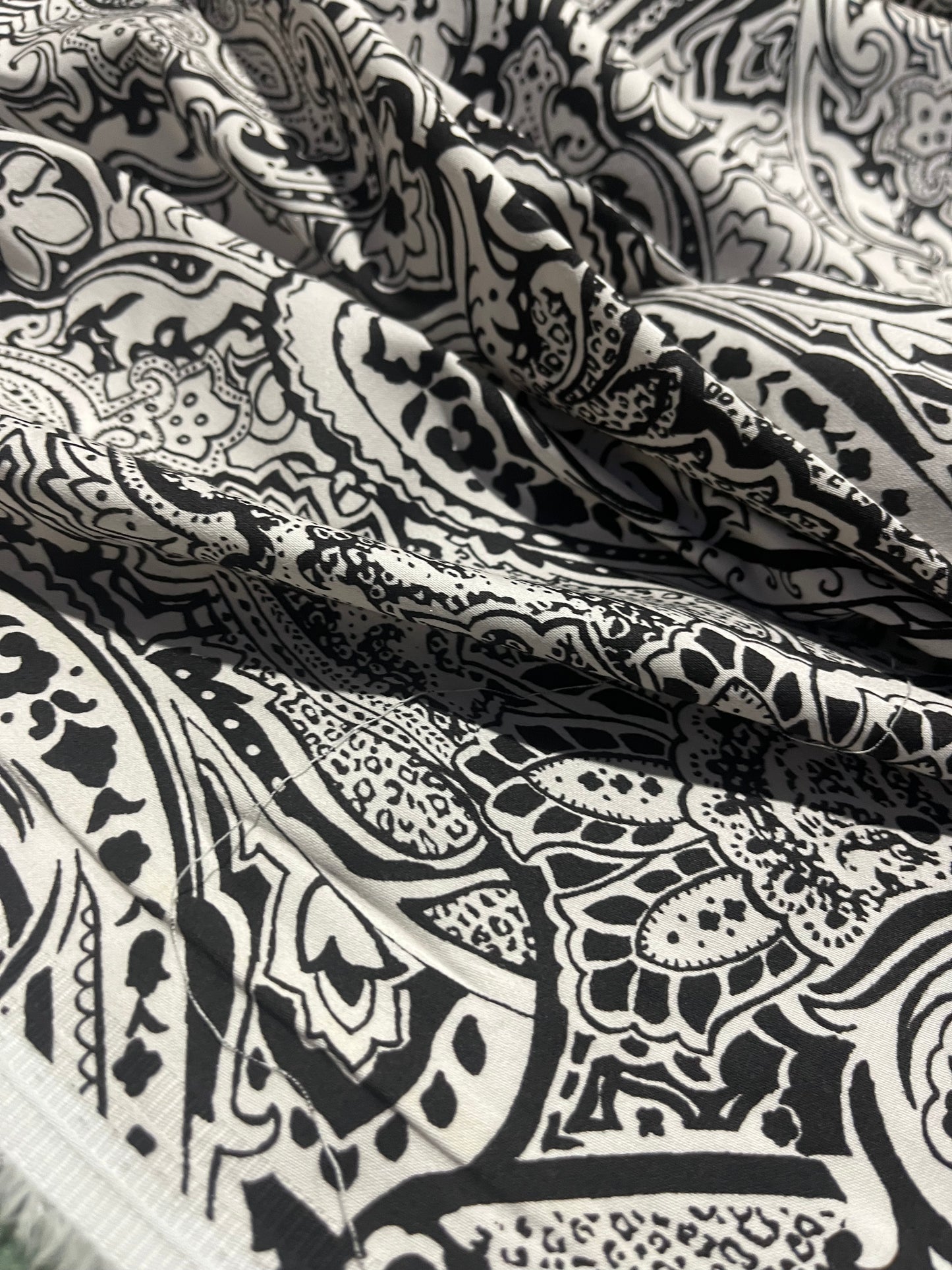 ALBA 018 cotton satin stretch black/white design