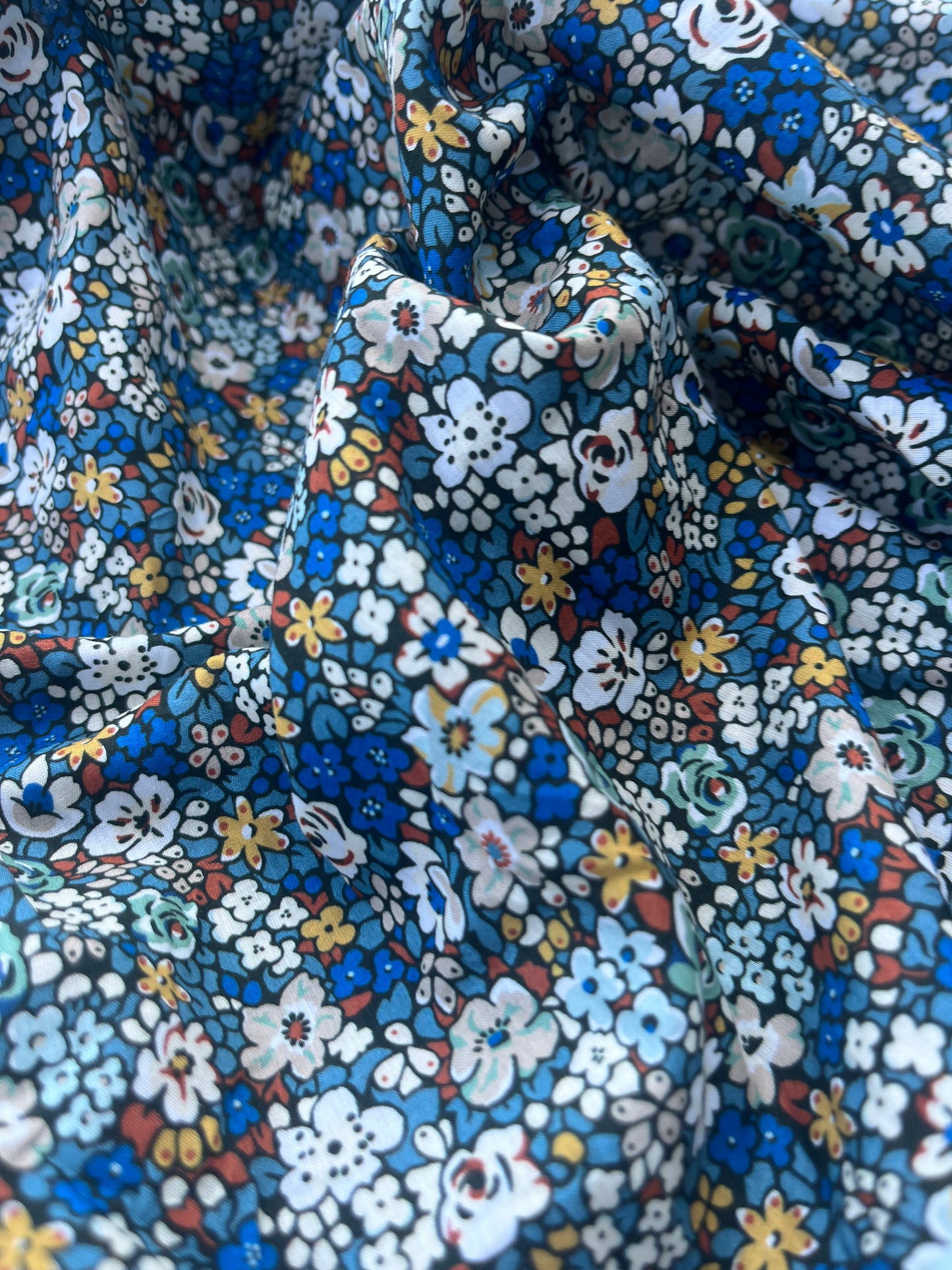RW 069 Liberty of London millefleurs