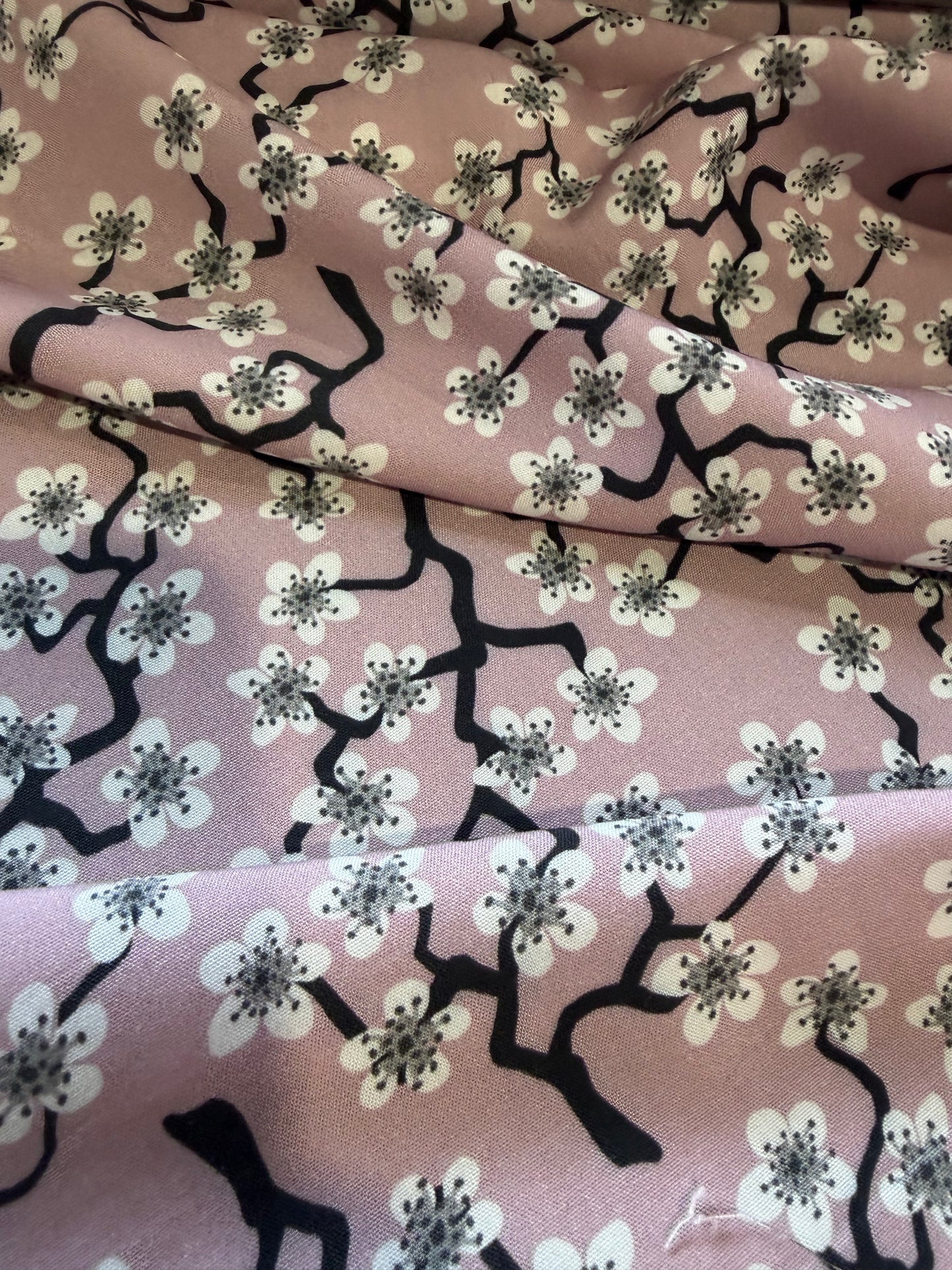 APU 011 dusty pink blossom viscose