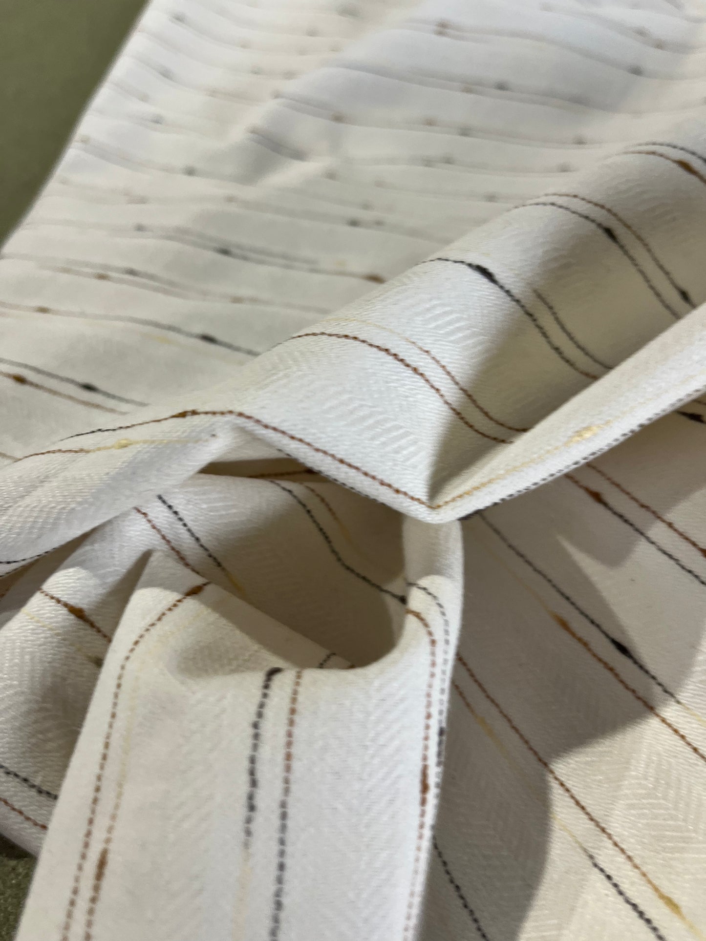 RAOUL 004 coloured white denim with slub stripes sand/khaky