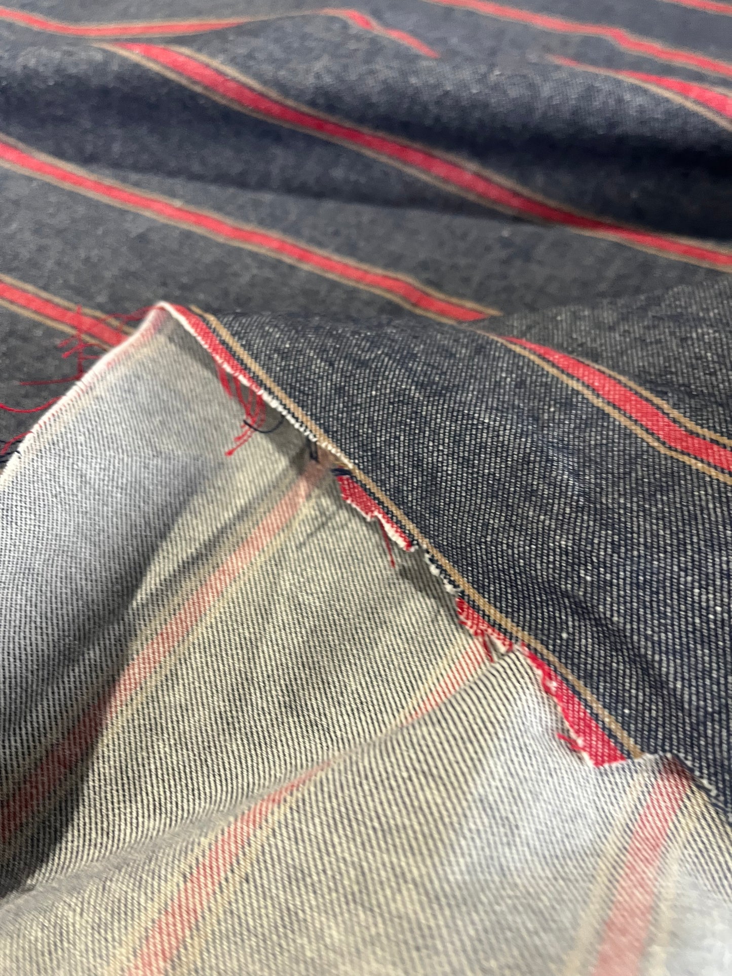 LC RAOUL 005 coloured denim stripe indigo/red