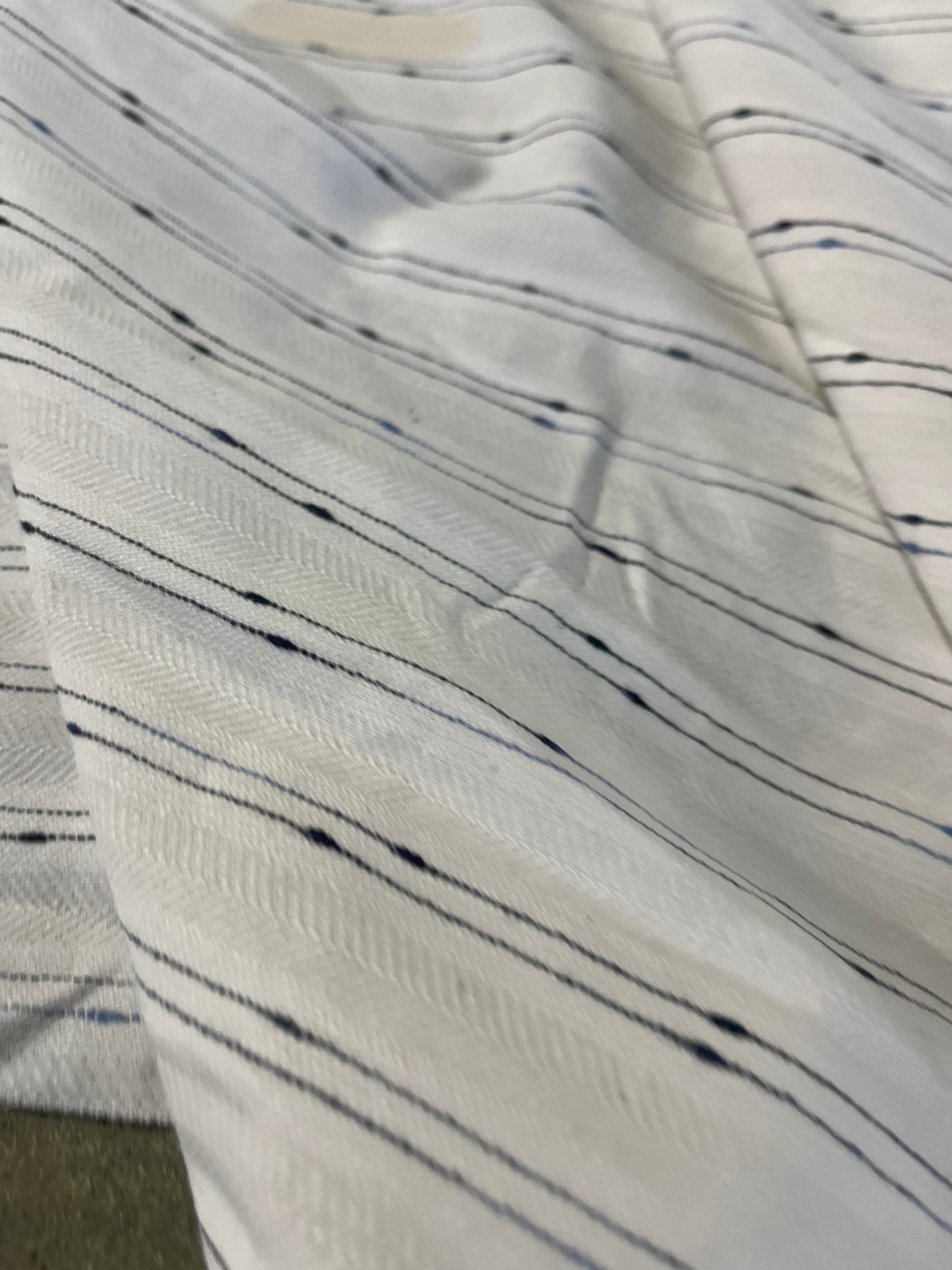 RAOUL 006 coloured white denim with slub stripes indigo