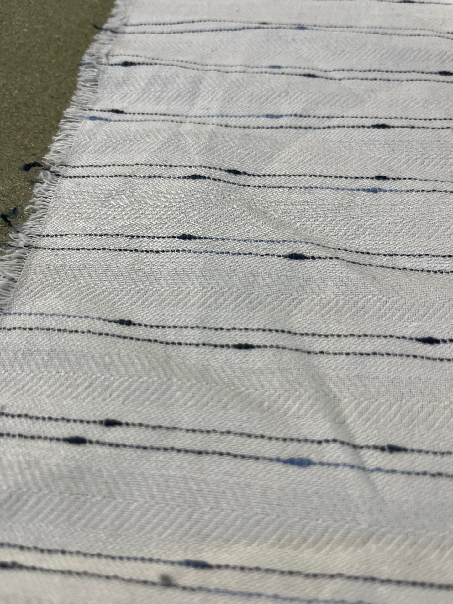 RAOUL 006 coloured white denim with slub stripes indigo