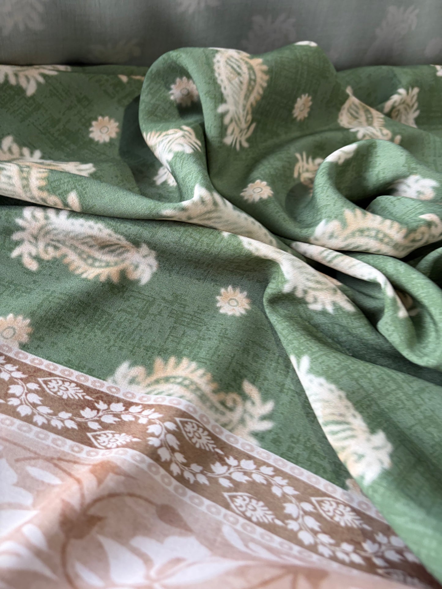 APU 018 double border paisley cotton voile