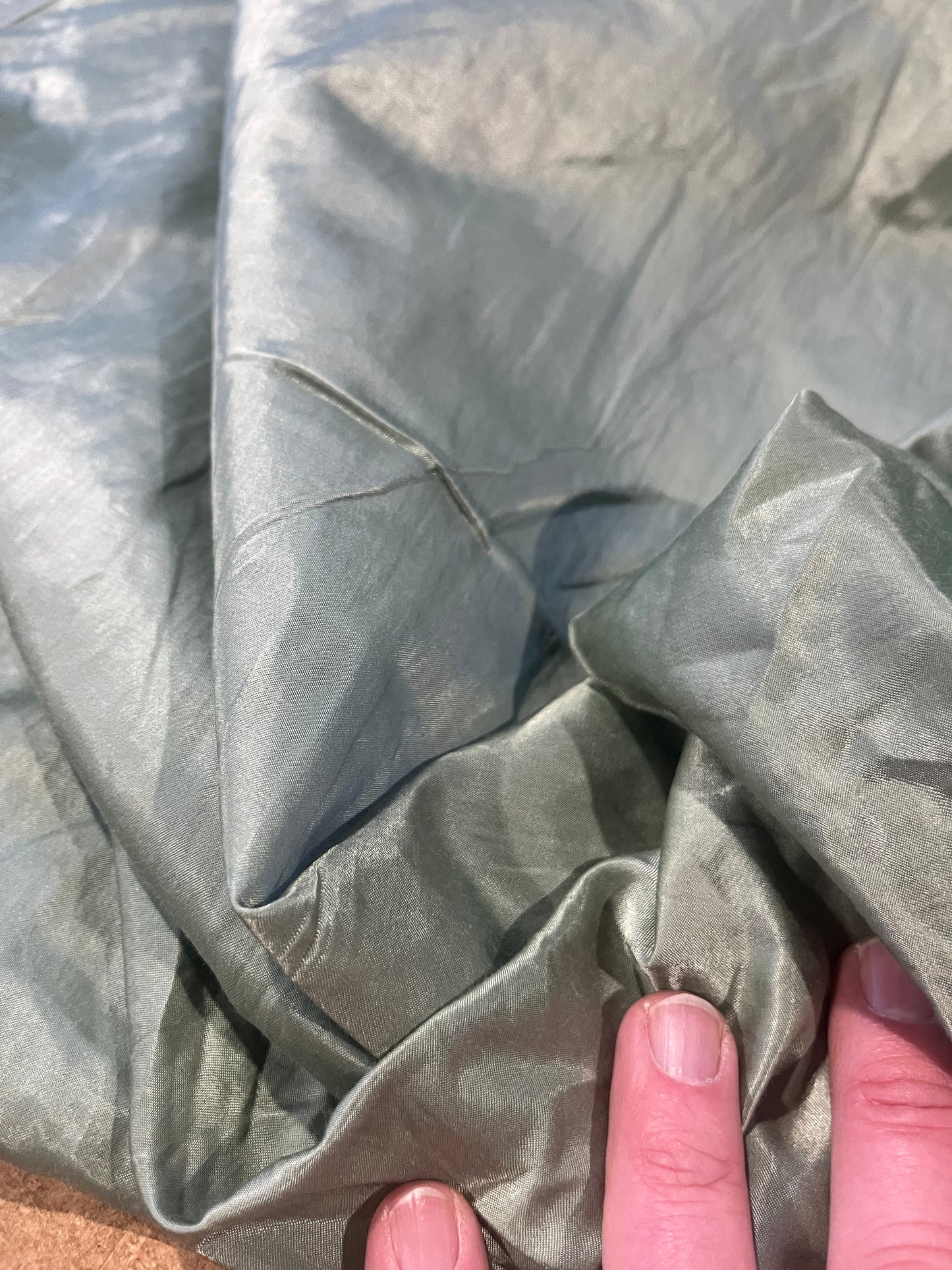 F02 Martine 003 Cotton métal memory linden green
