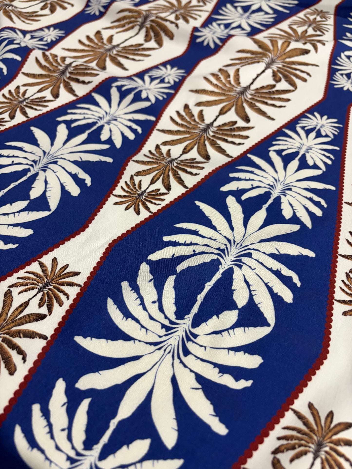 KRUSTY 011 blue/sand palmtrees viscose