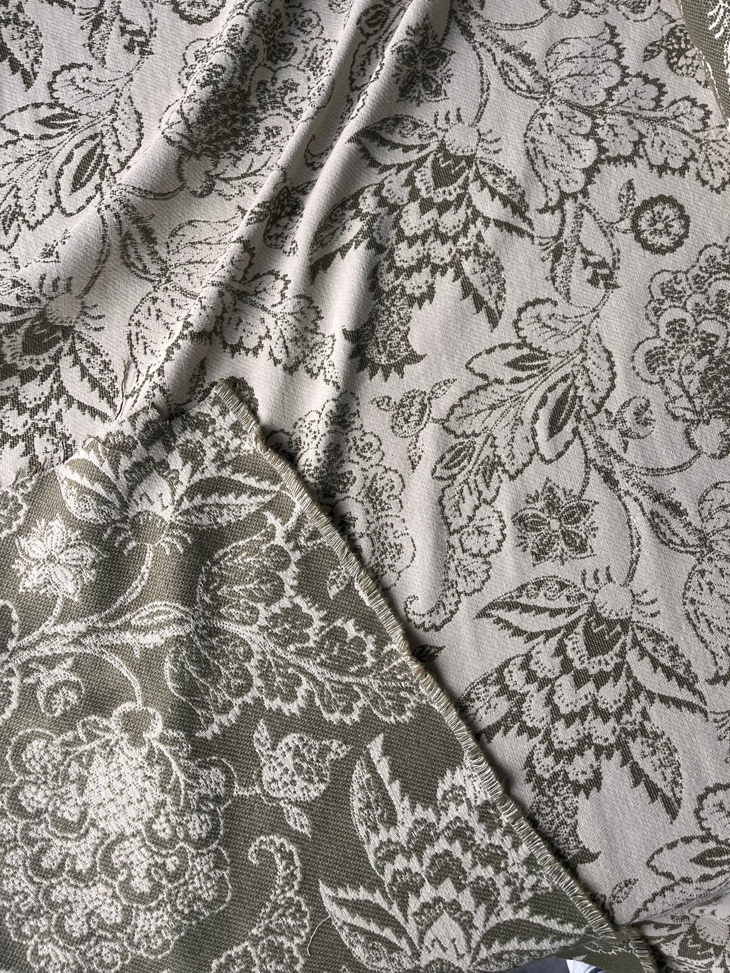 CELIA 026 cot jacquard ornmental flowers khaky/ecru