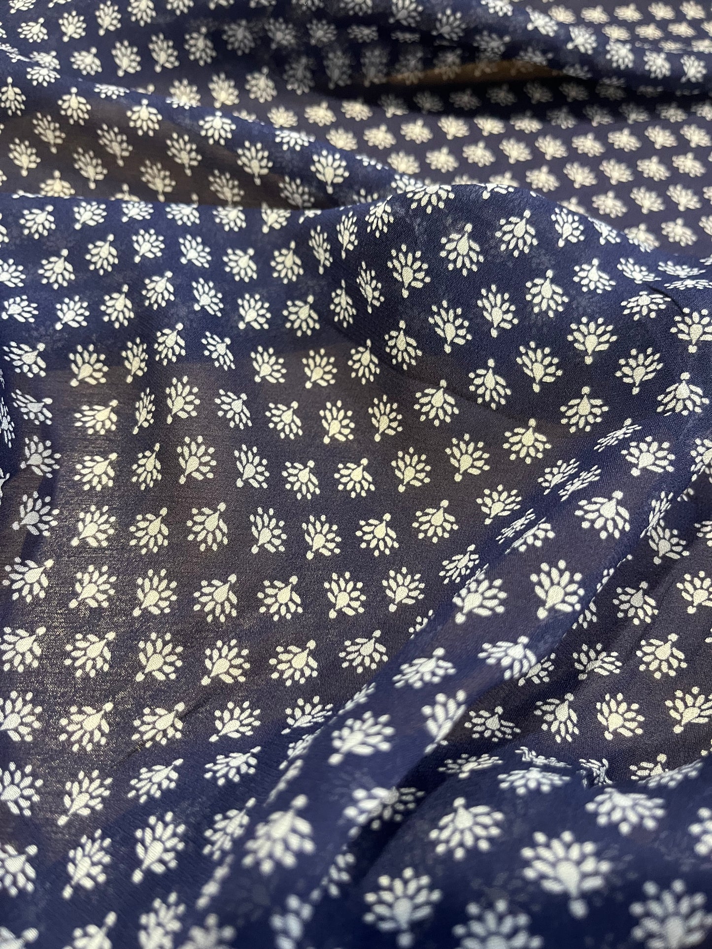 C02 viscose georgette small flowers