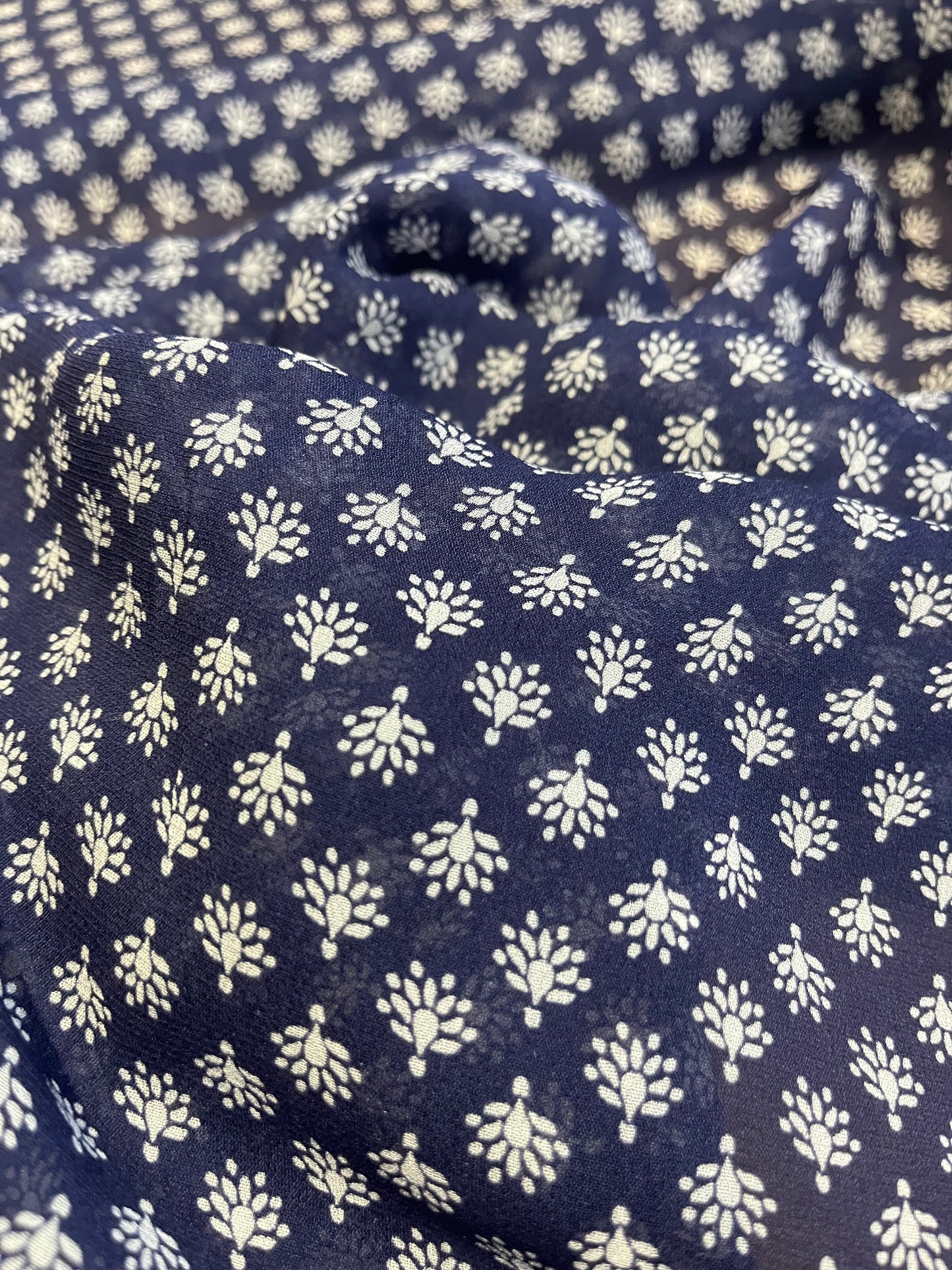 C02 viscose georgette small flowers
