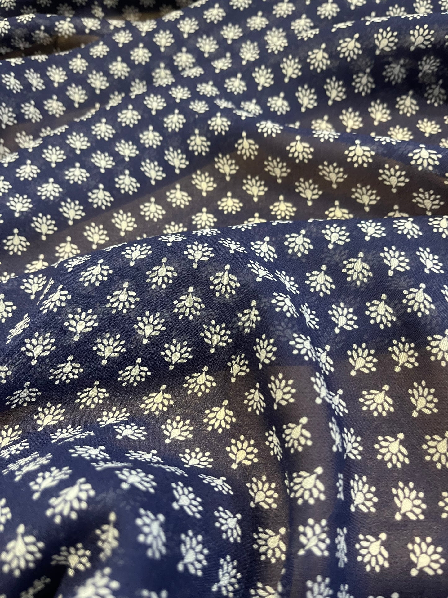 C02 viscose georgette small flowers