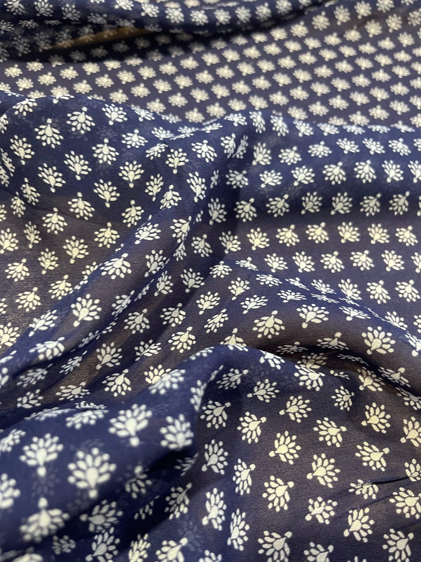 C02 viscose georgette small flowers