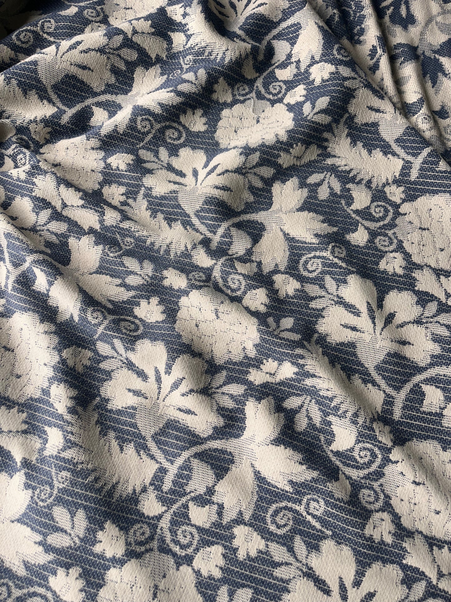 CELIA 022 cot jacquard with flower design blue / ecru