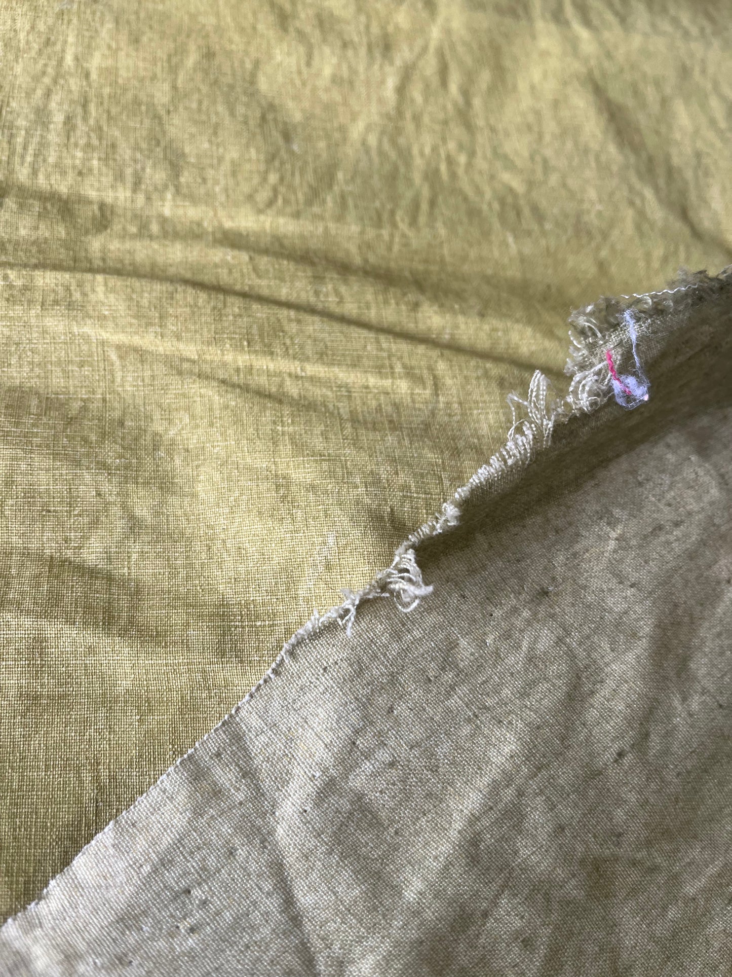 LOUNGE 600 coated linen olive green