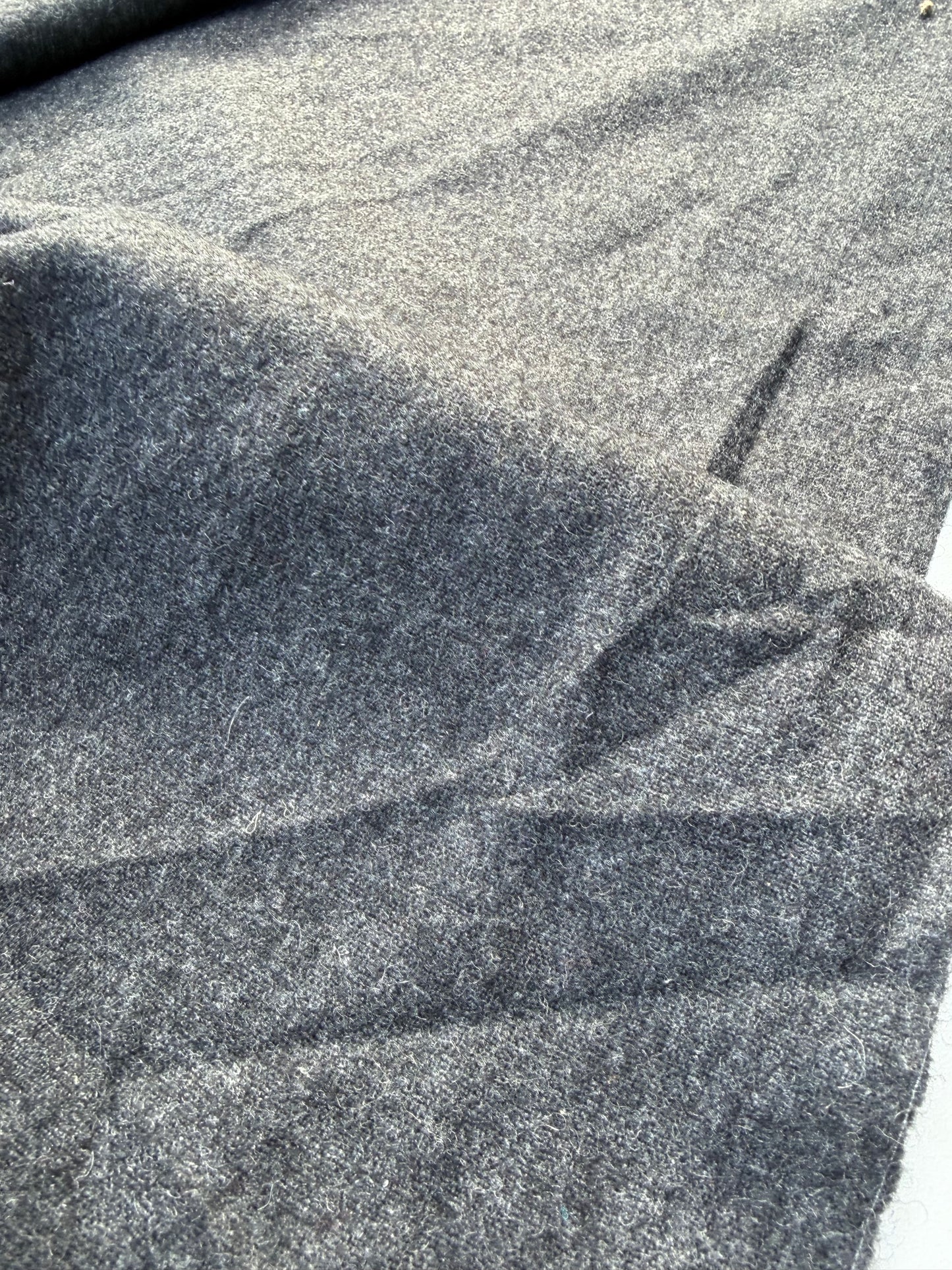 WOOL EDIT 003 anthracite wool serge foulé