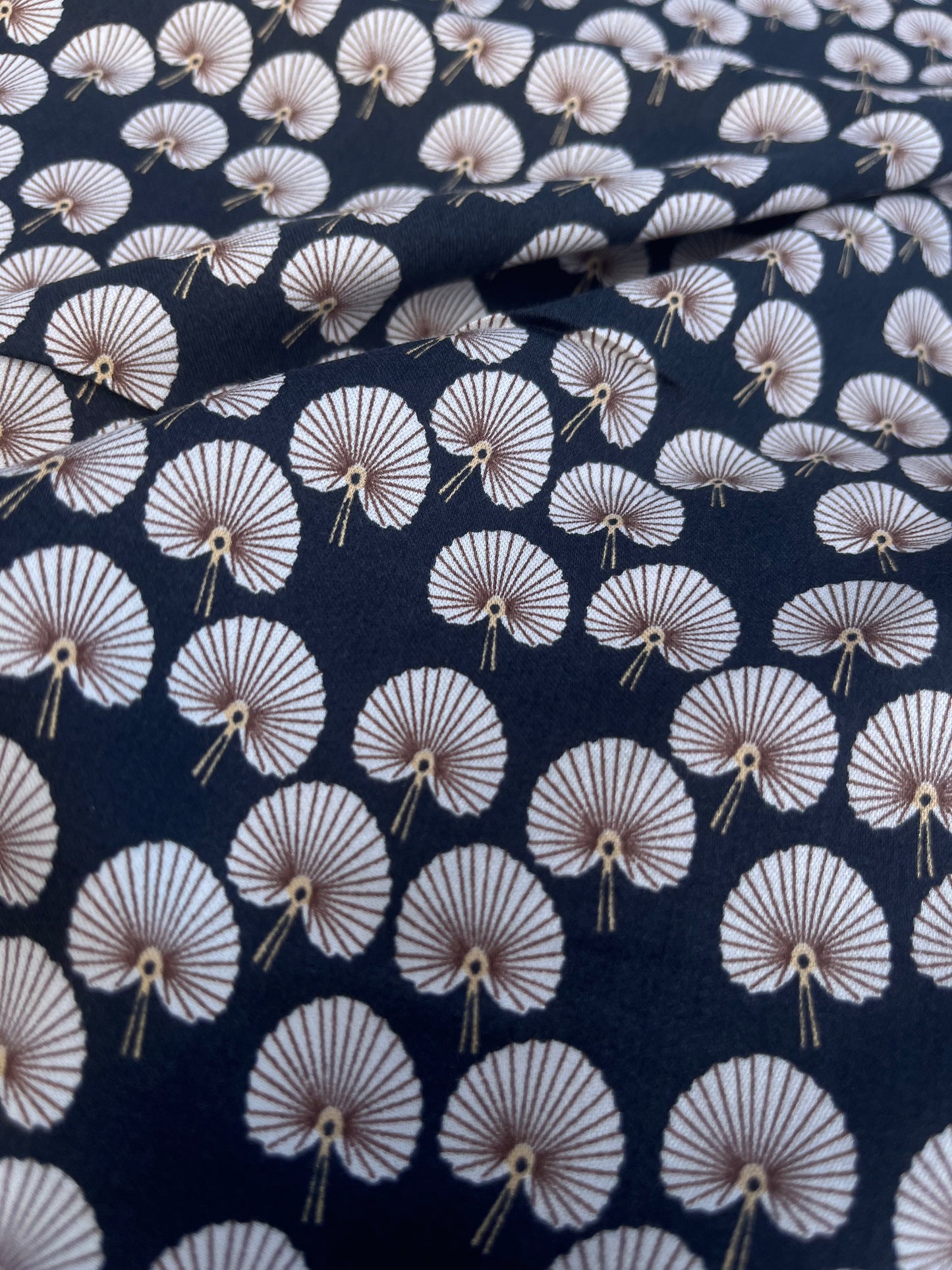 RW 096 viscose satin elegant print ginkgo
