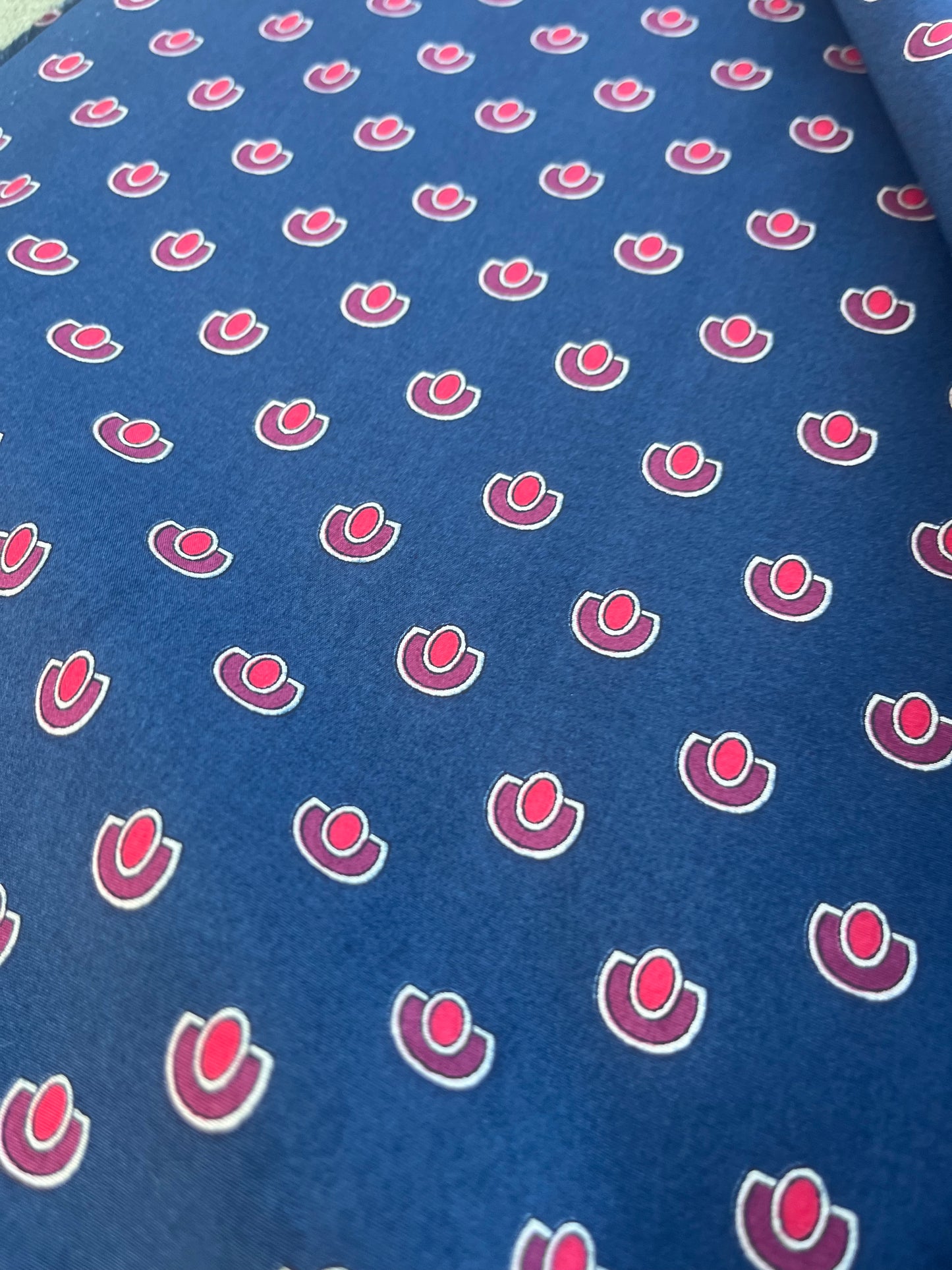 WINDSOR 009 poplin with small navy print
