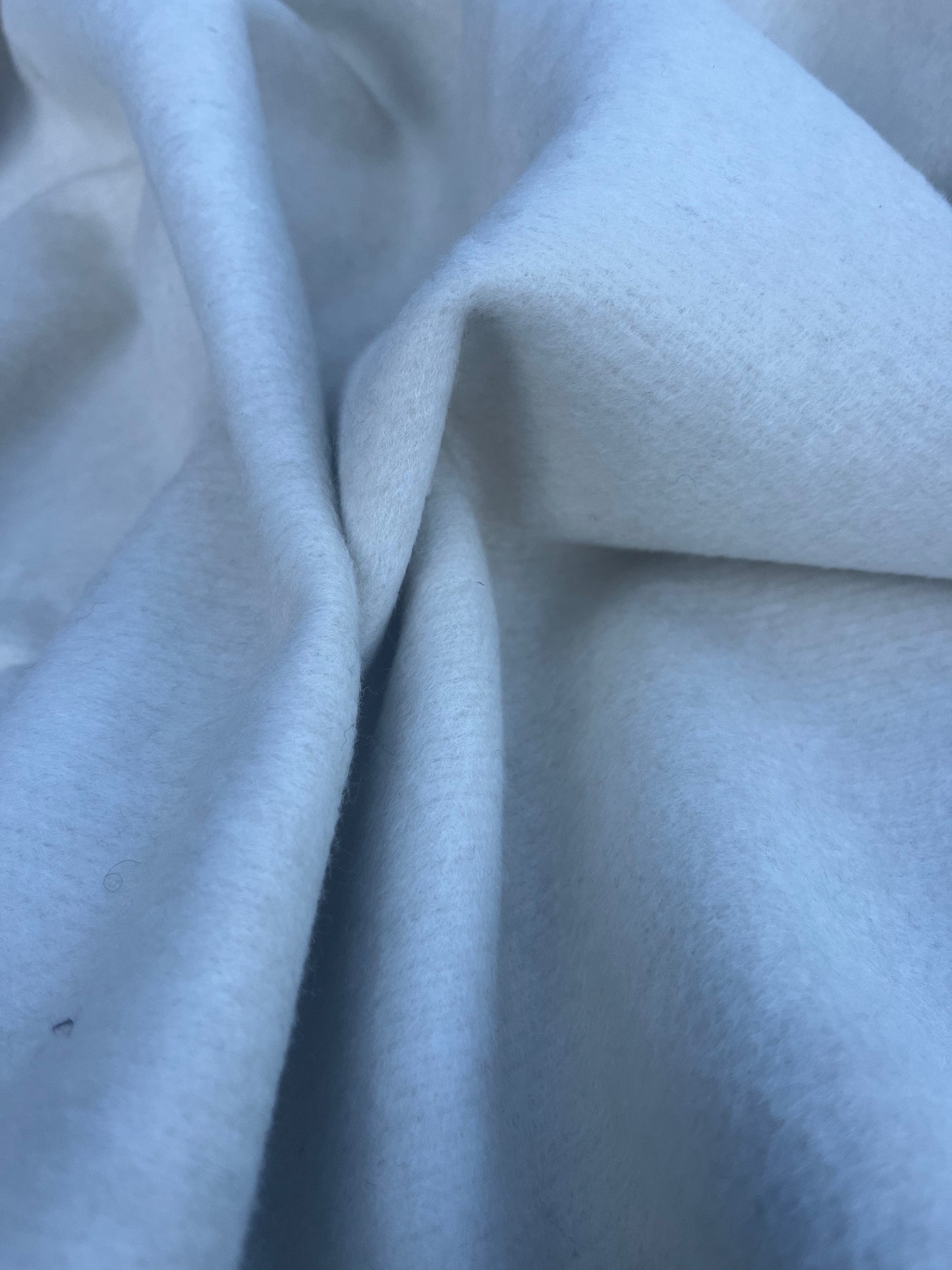 WINDSOR 014 heavy boiled wool off white