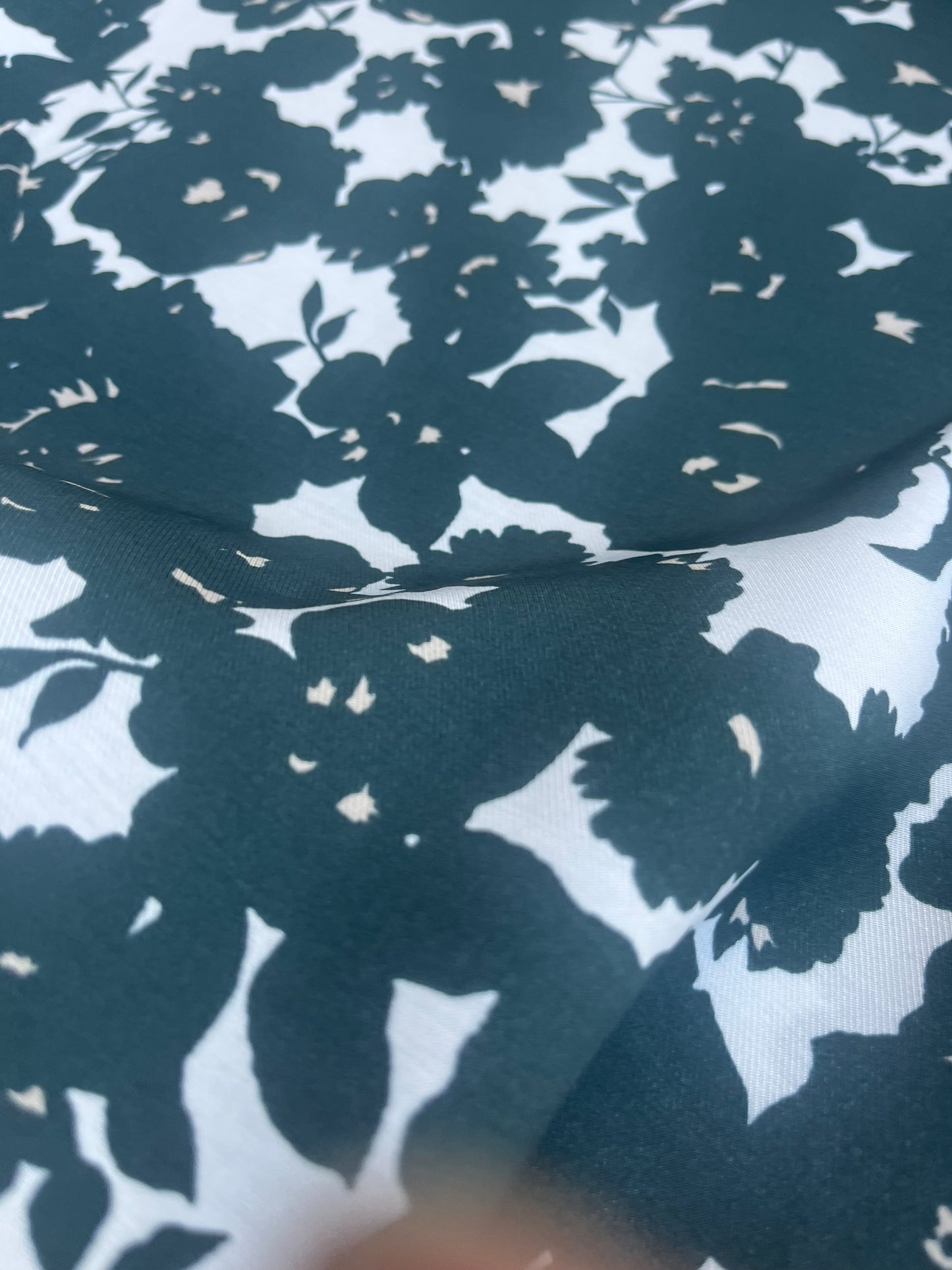 WINDSOR 019 viscose twill print bottle green