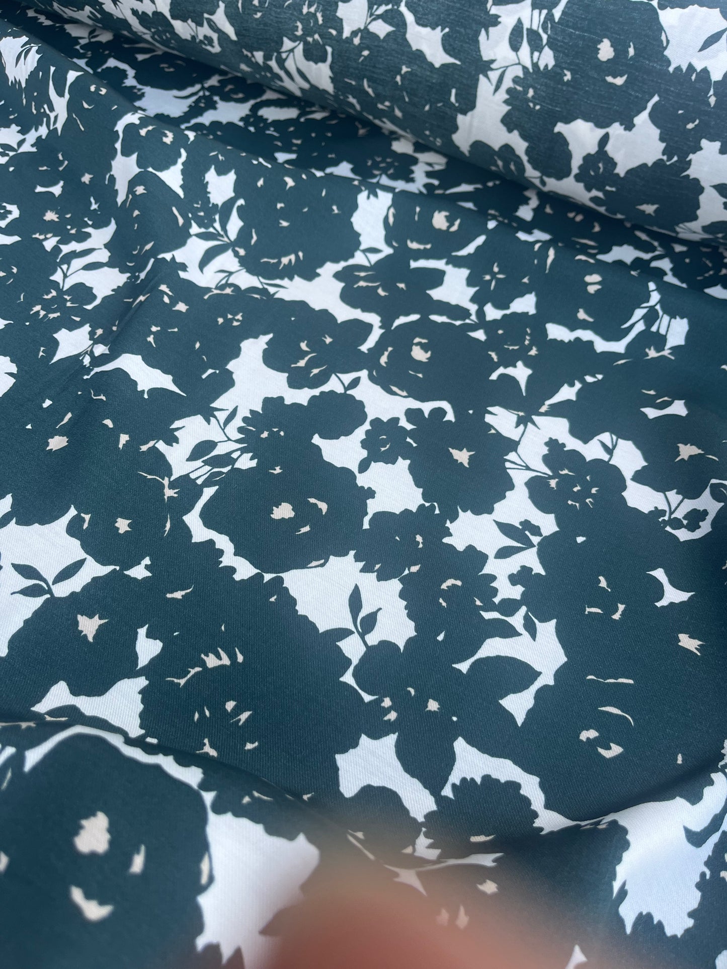 WINDSOR 019 viscose twill print bottle green