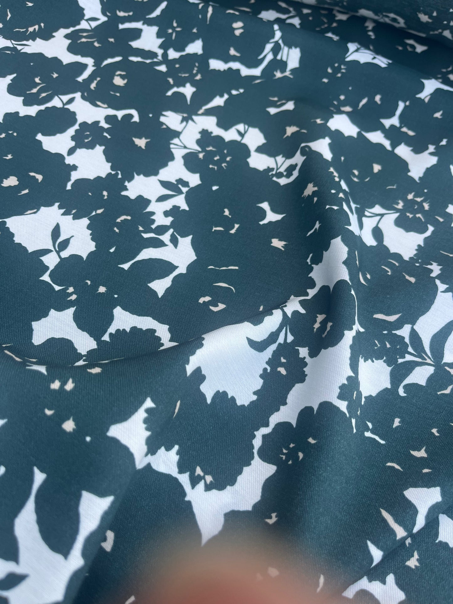 WINDSOR 019 viscose twill print bottle green