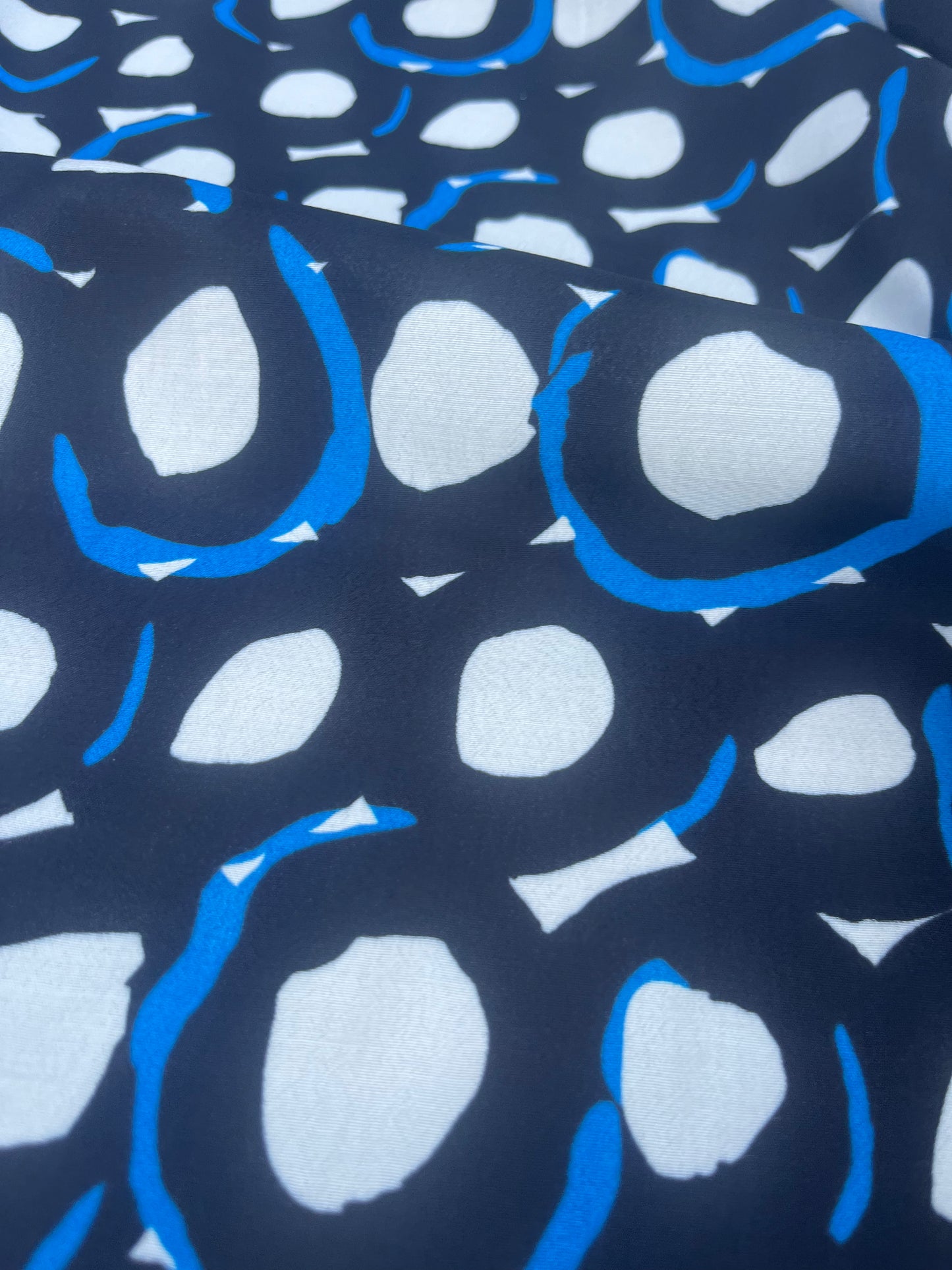 WINDSOR 023 crêpe viscose circles black/cobalt
