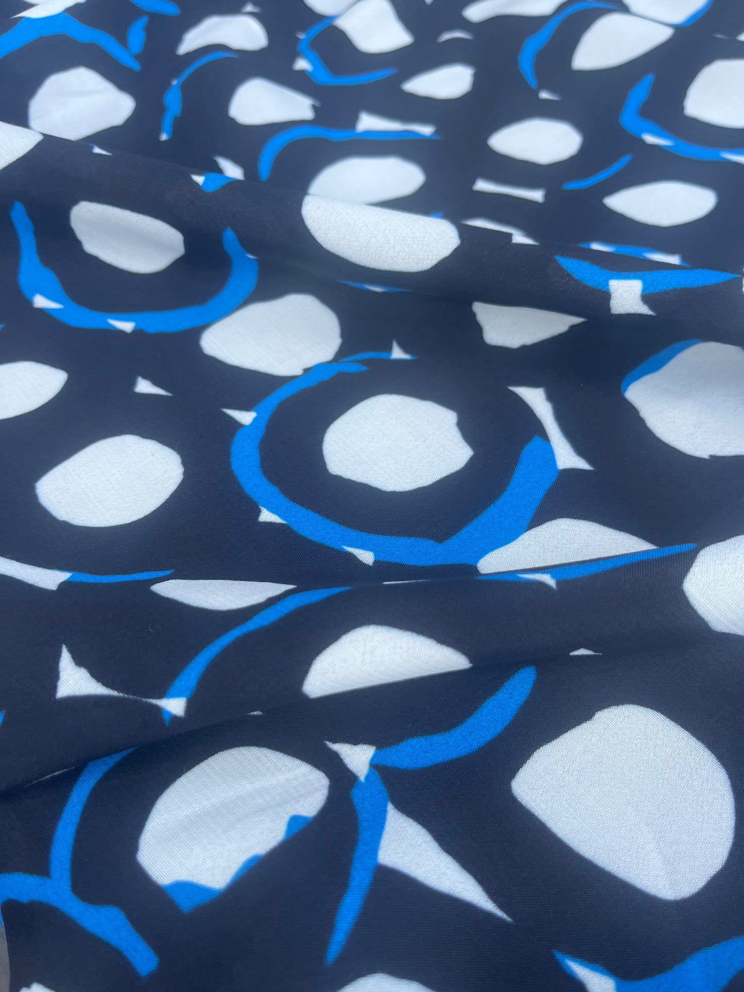 WINDSOR 023 crêpe viscose circles black/cobalt