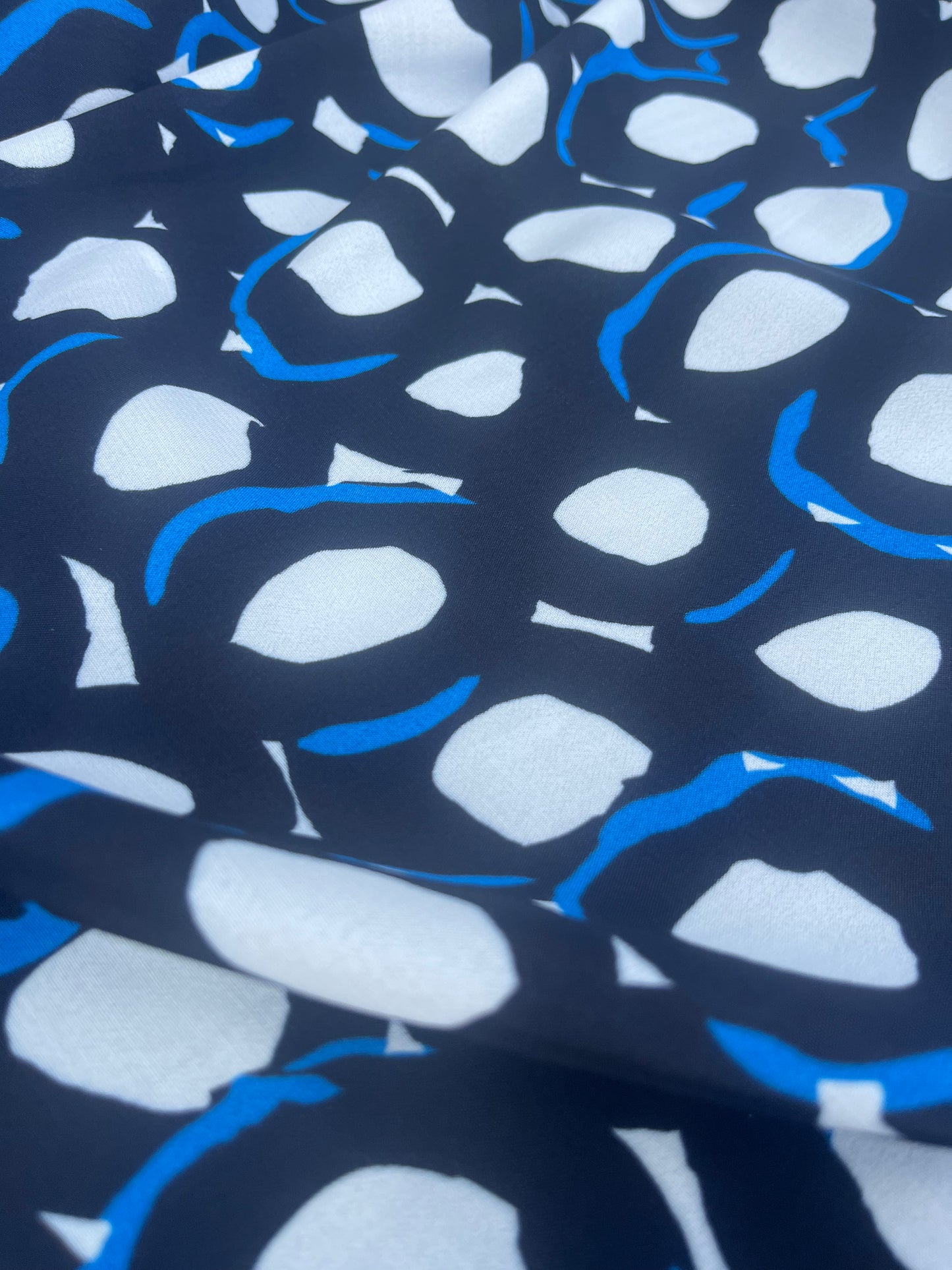 WINDSOR 023 crêpe viscose circles black/cobalt