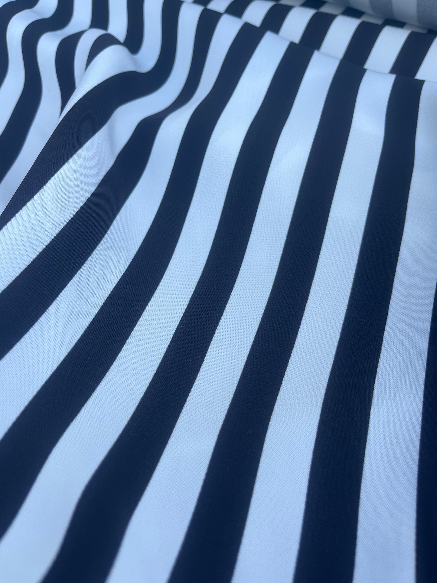 JUSTIN 001 crêpe stretch black/white stripe