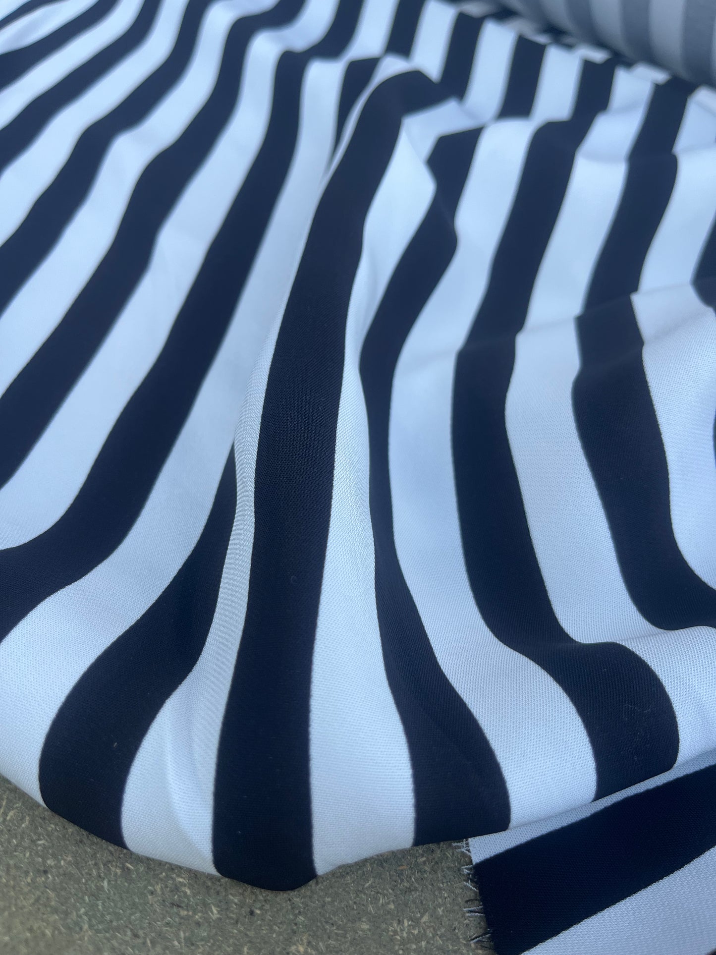JUSTIN 001 crêpe stretch black/white stripe