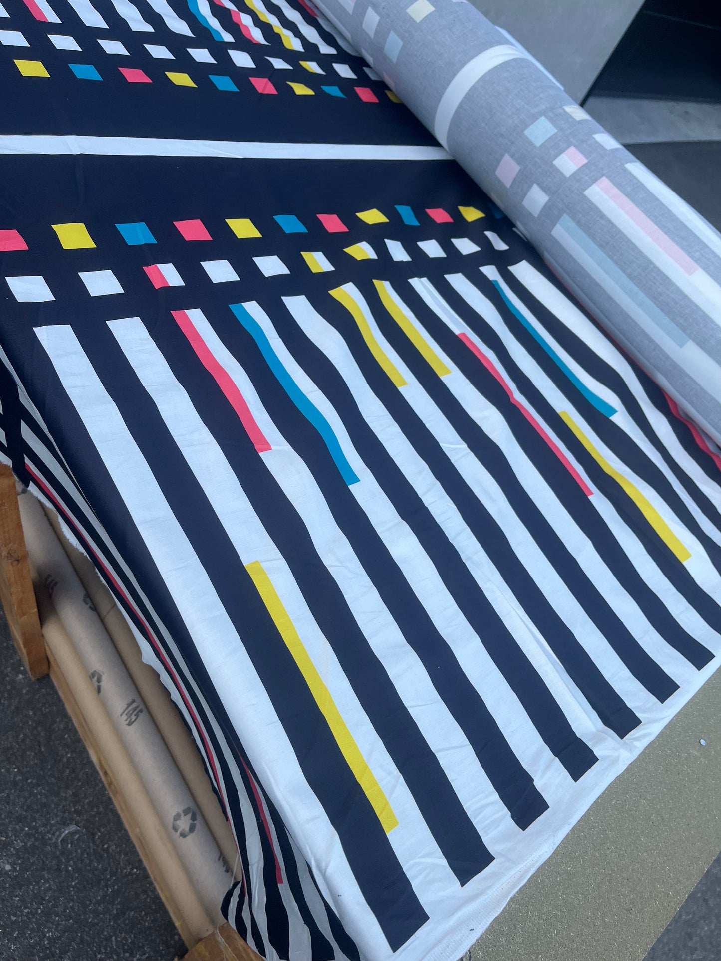 JUSTIN 003 poplin stretch with Mondriaan print