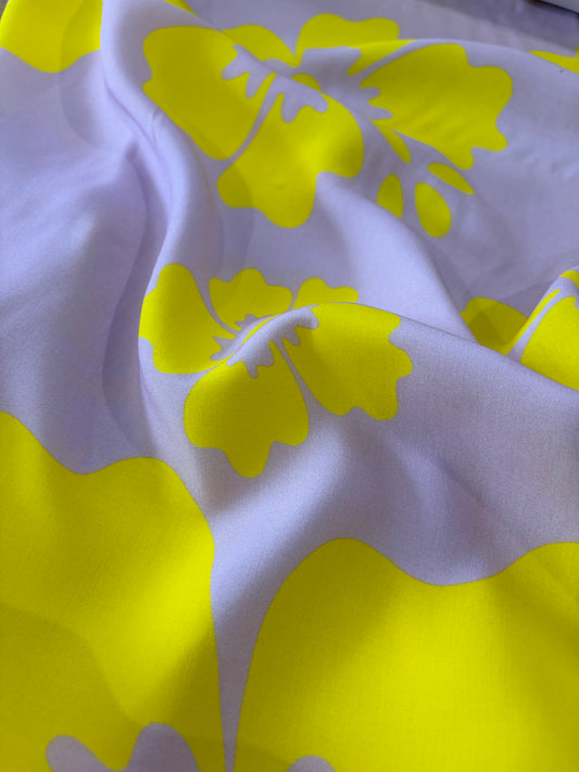 KRUSTY 031 pink/yellow giant hibiscus viscose print