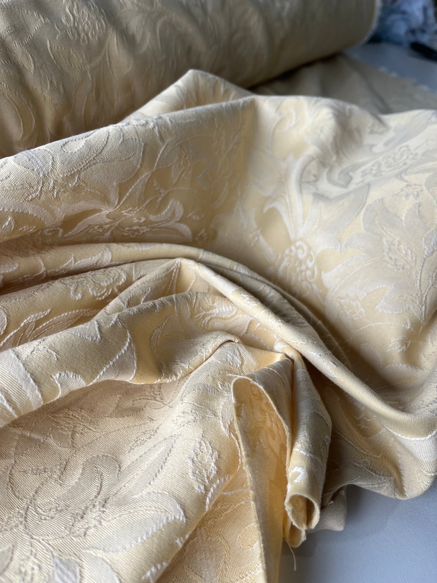 ALESSIA 017 cotton jacquard vanilla ornamental design