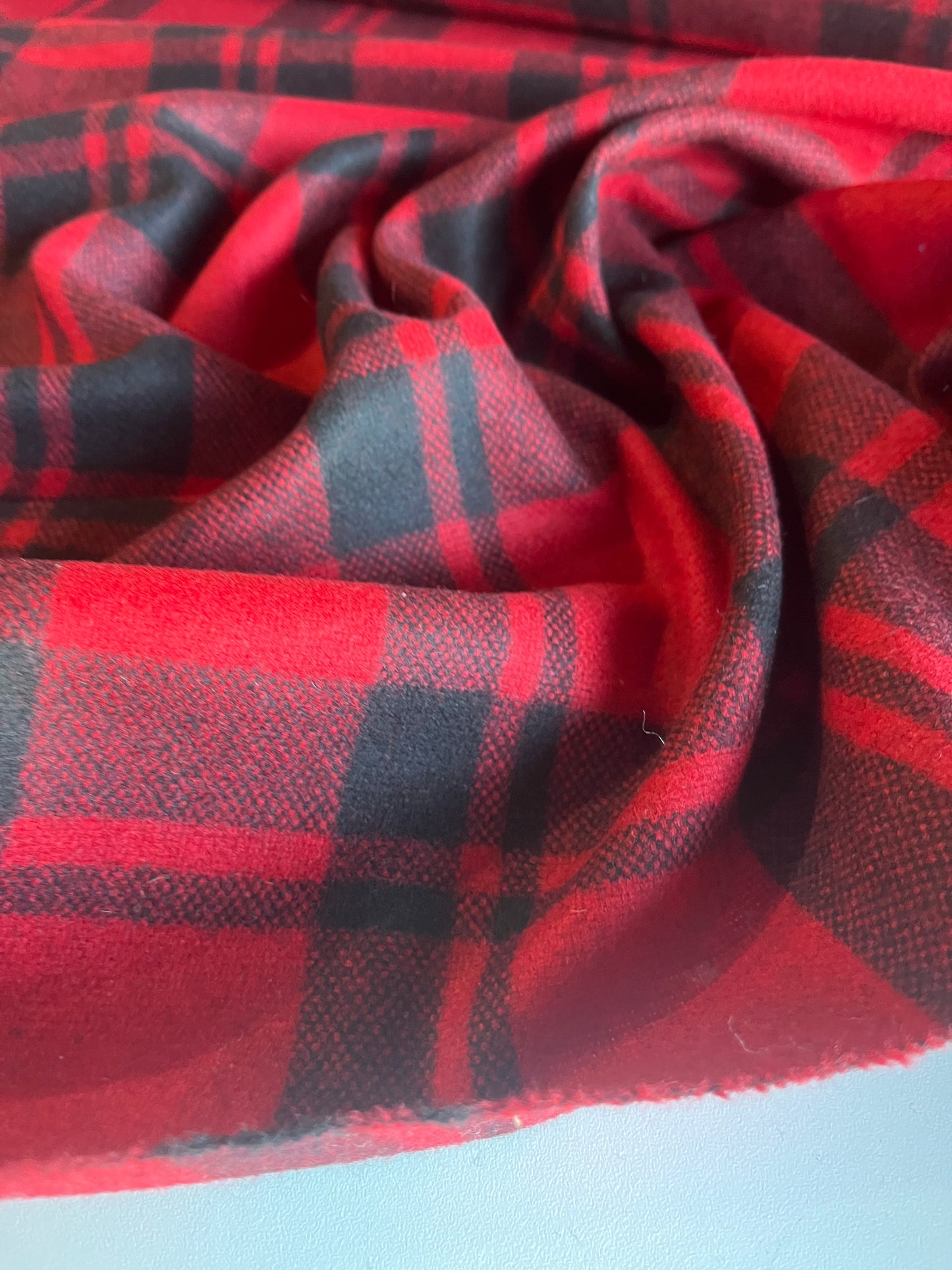 KAREN 003 heavy wool check red/black clan