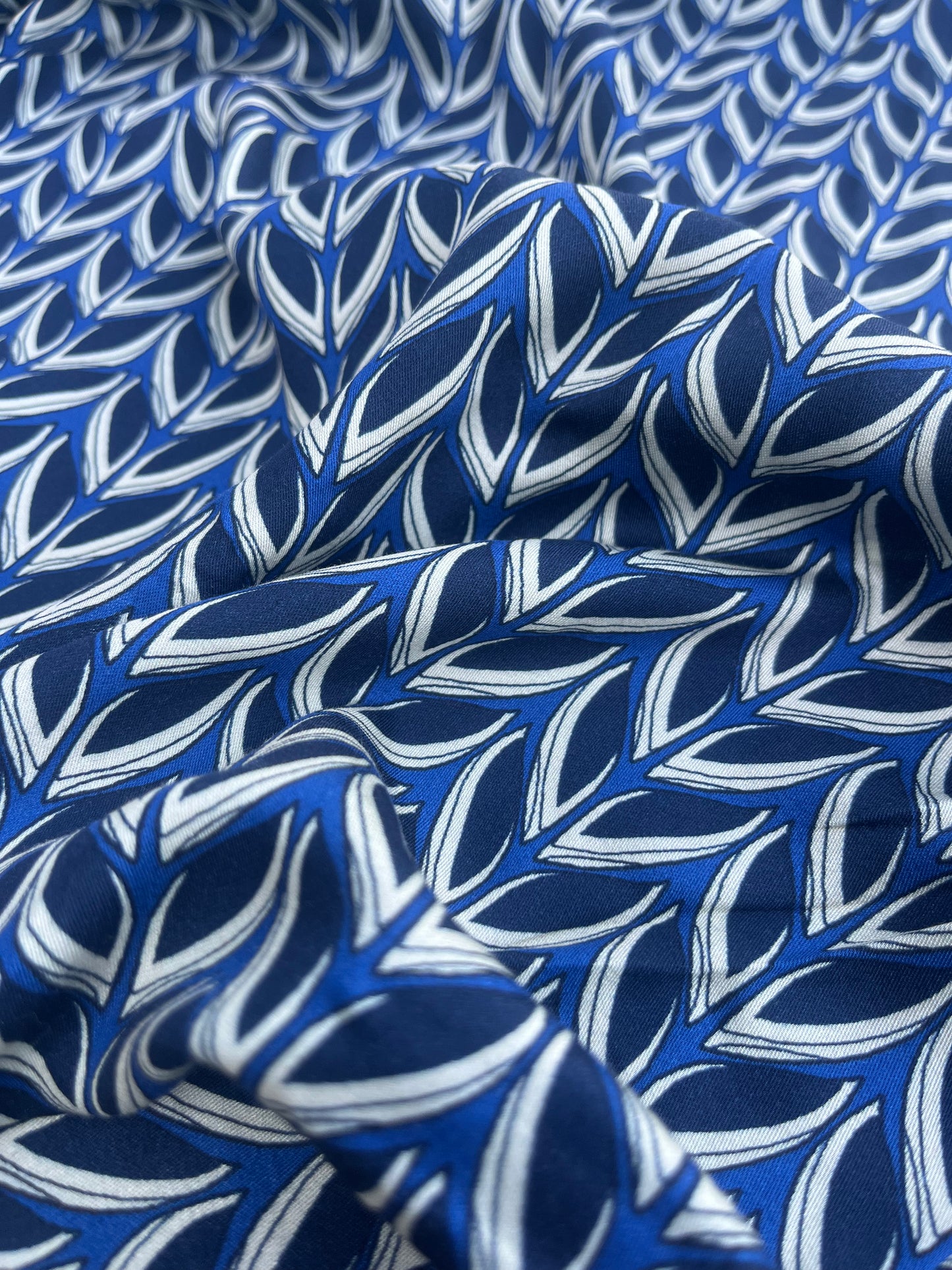 LC JUSTIN 011 viscose satin blue graphical design