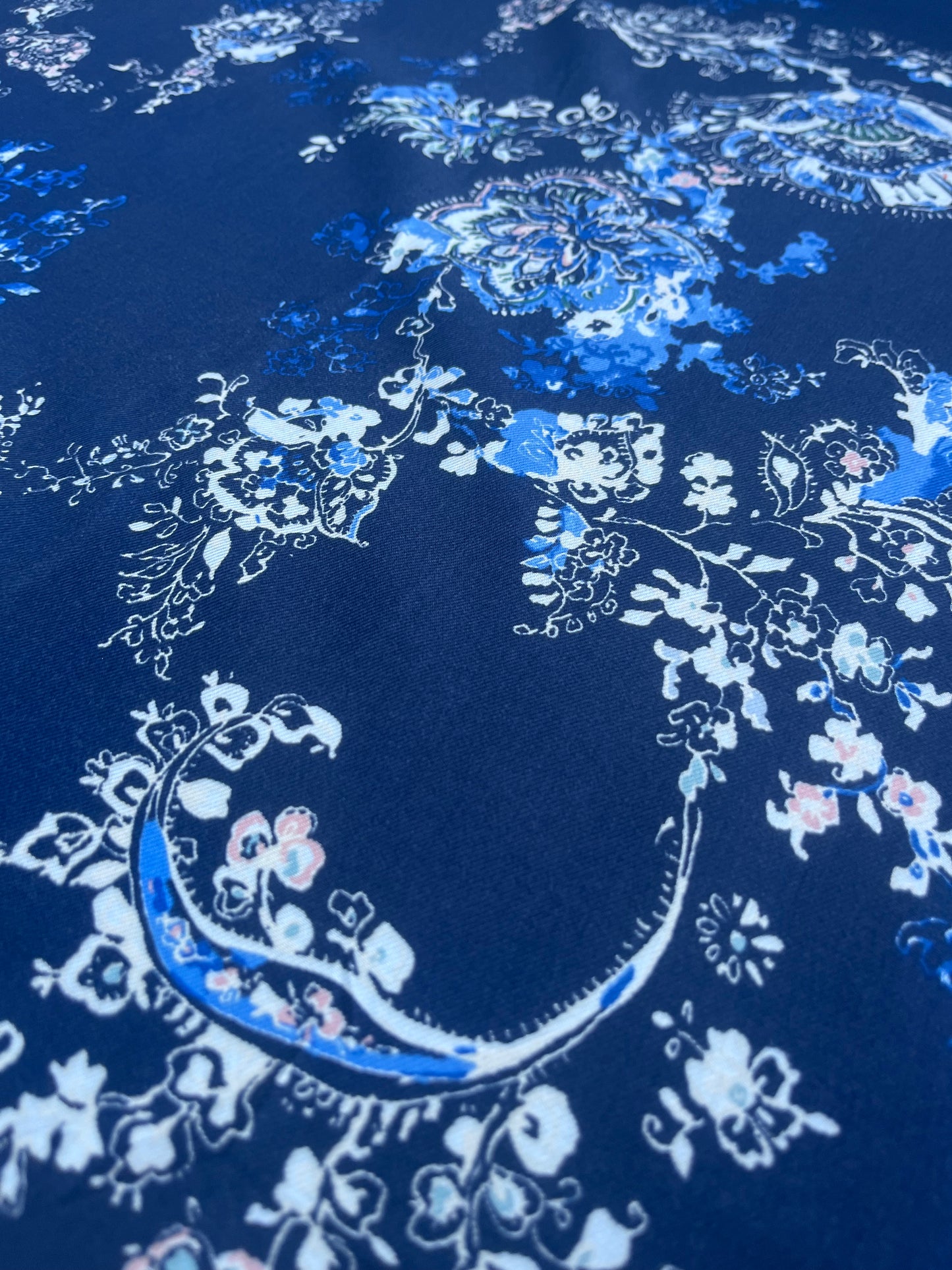 JUSTIN 012 viscose twill classical flowers