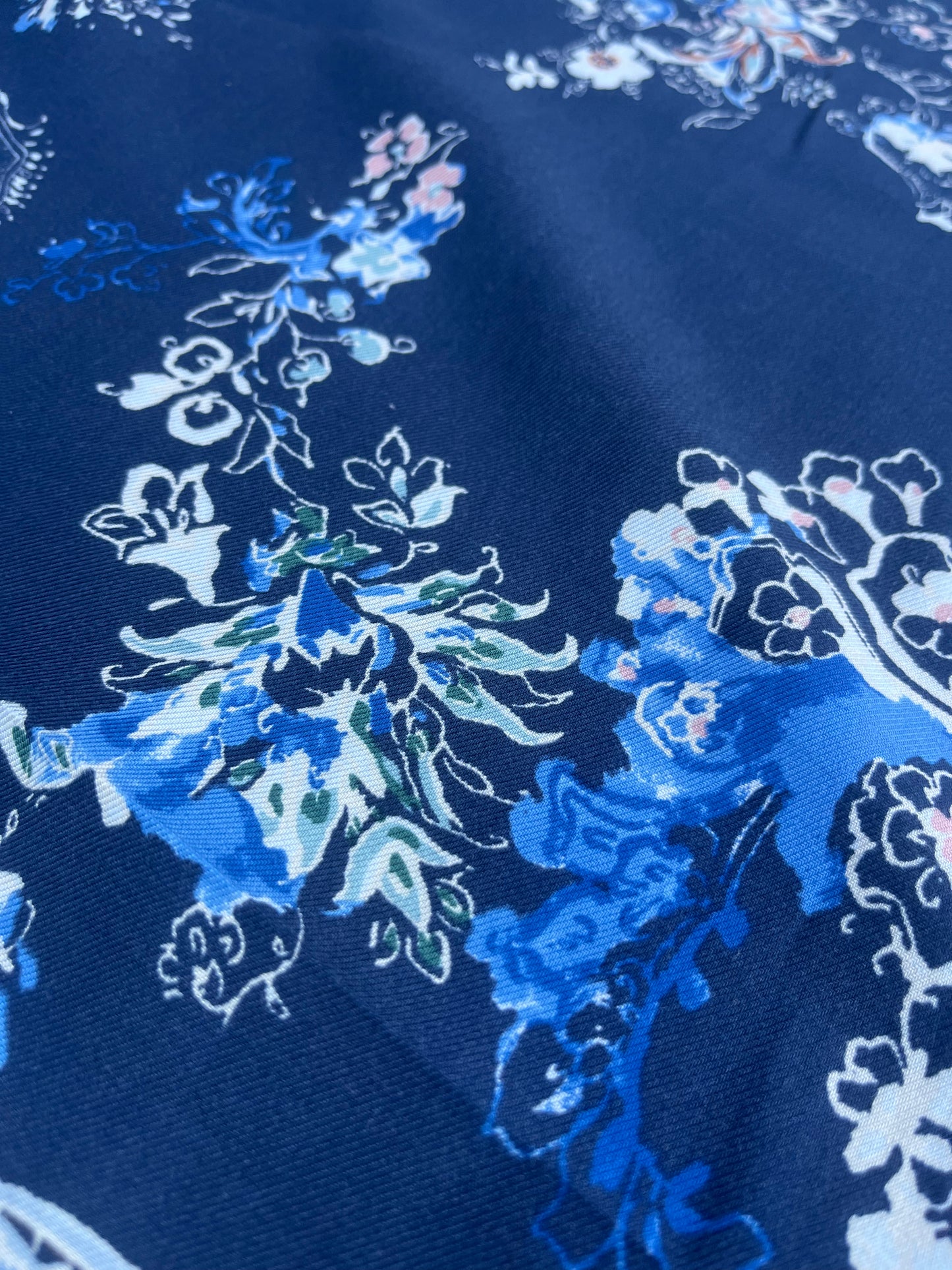 JUSTIN 012 viscose twill classical flowers