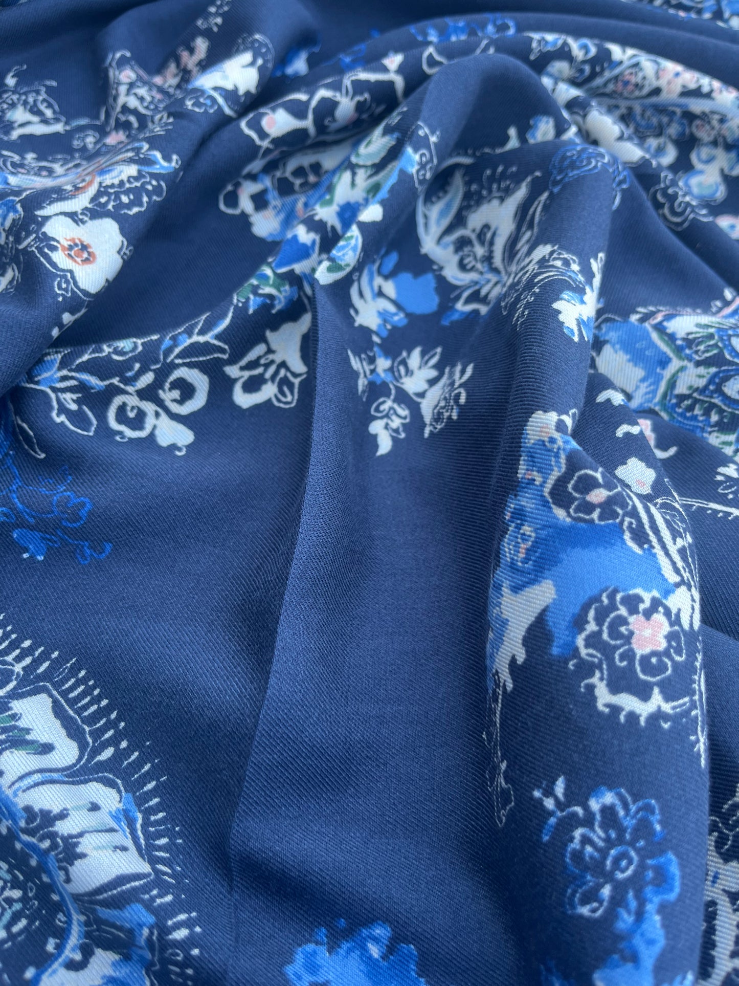 JUSTIN 012 viscose twill classical flowers