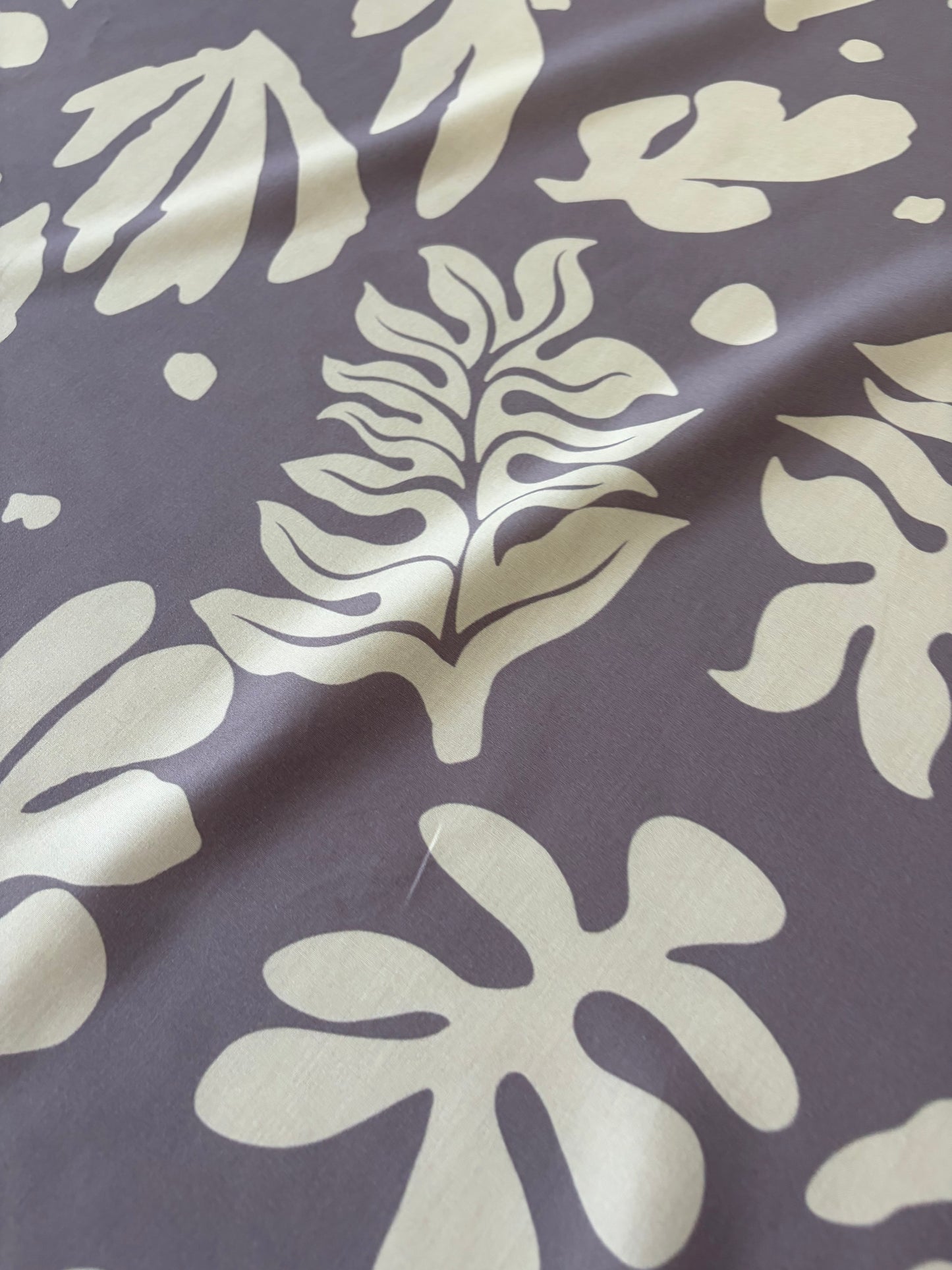KRUSTY 037 camel/grey leaves viscose print
