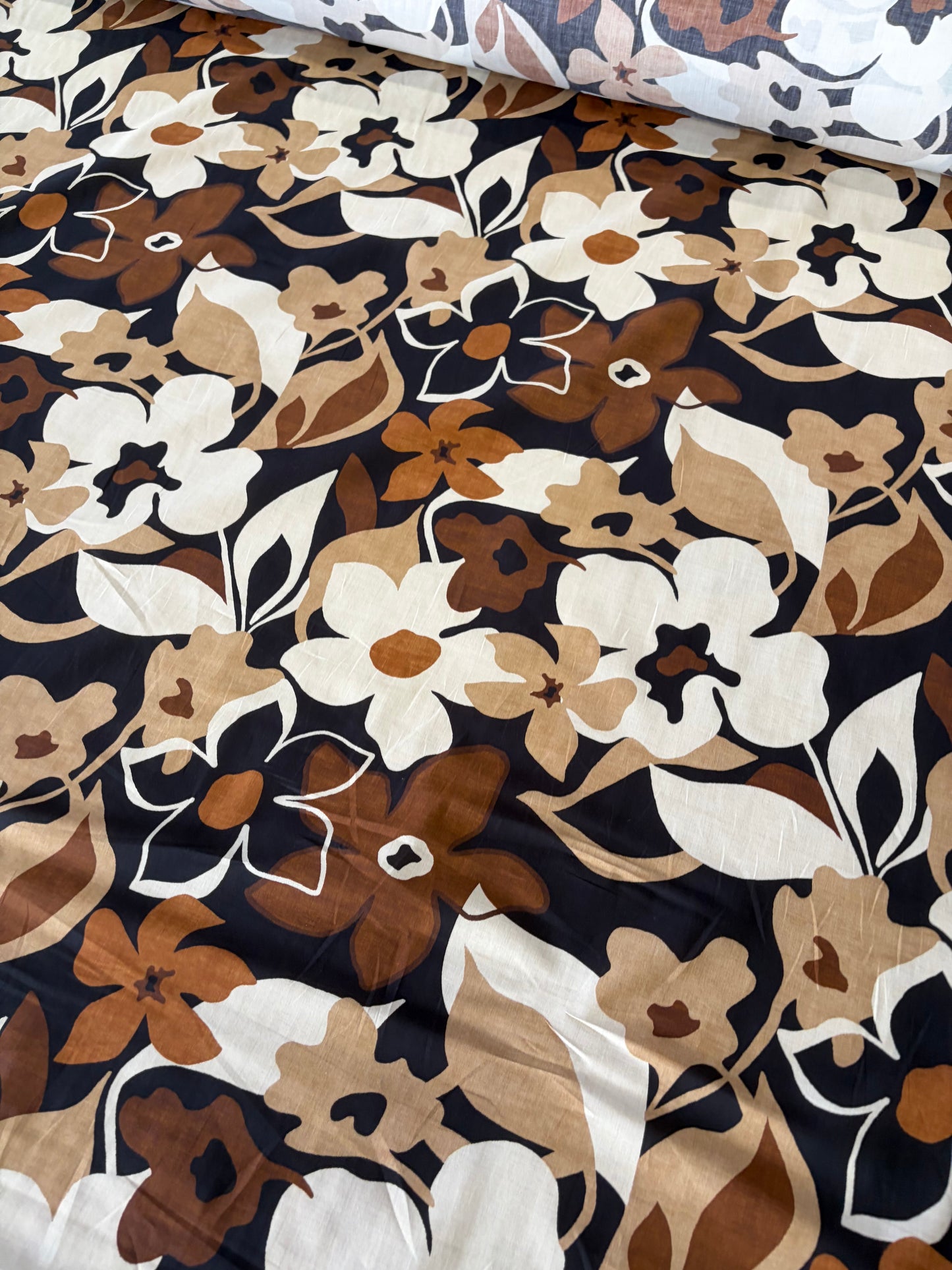 KRUSTY 038 brown/sand floral cotton voile print