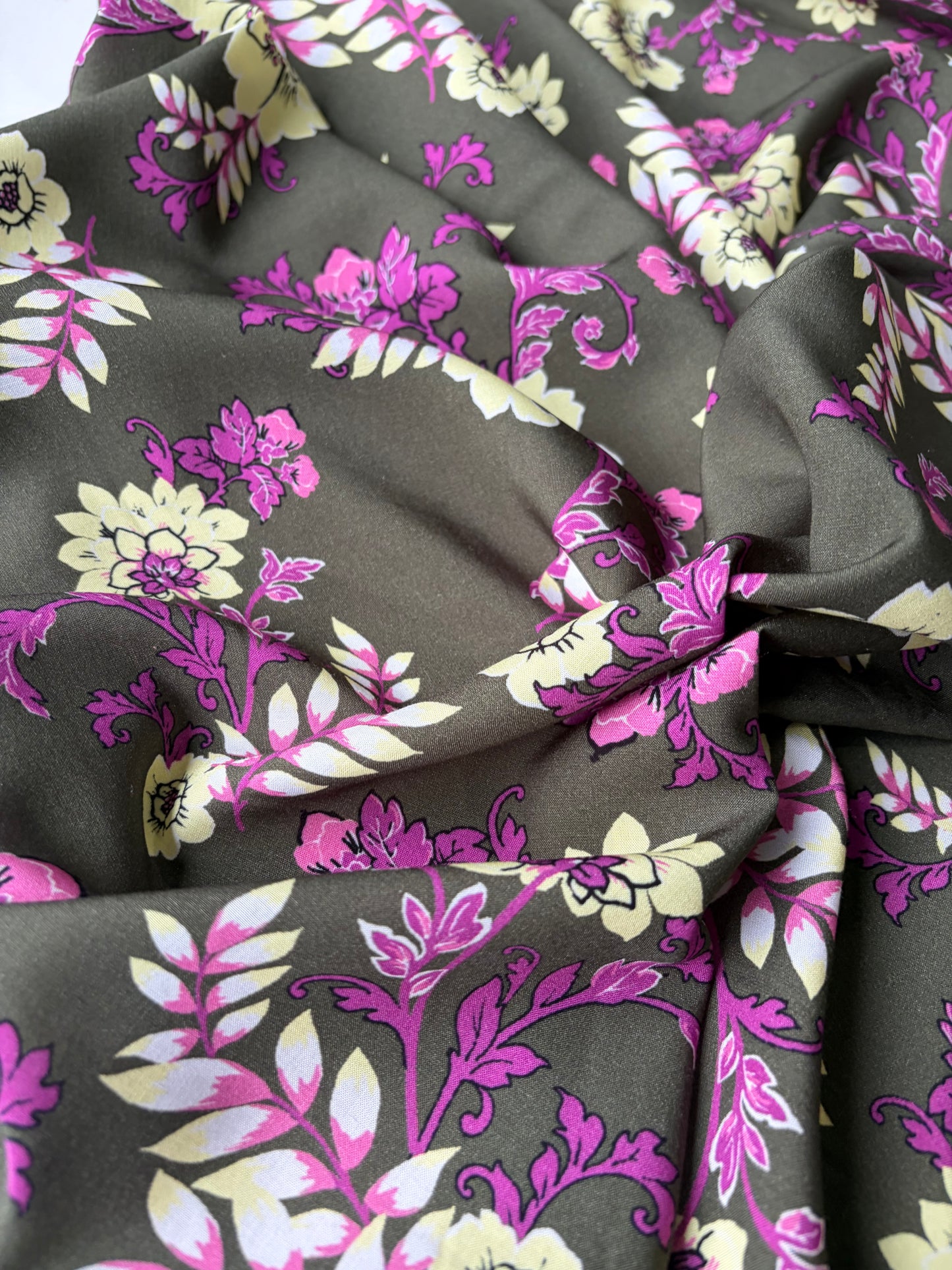 BOB 019 viscose fibrane khaky/pink flowers