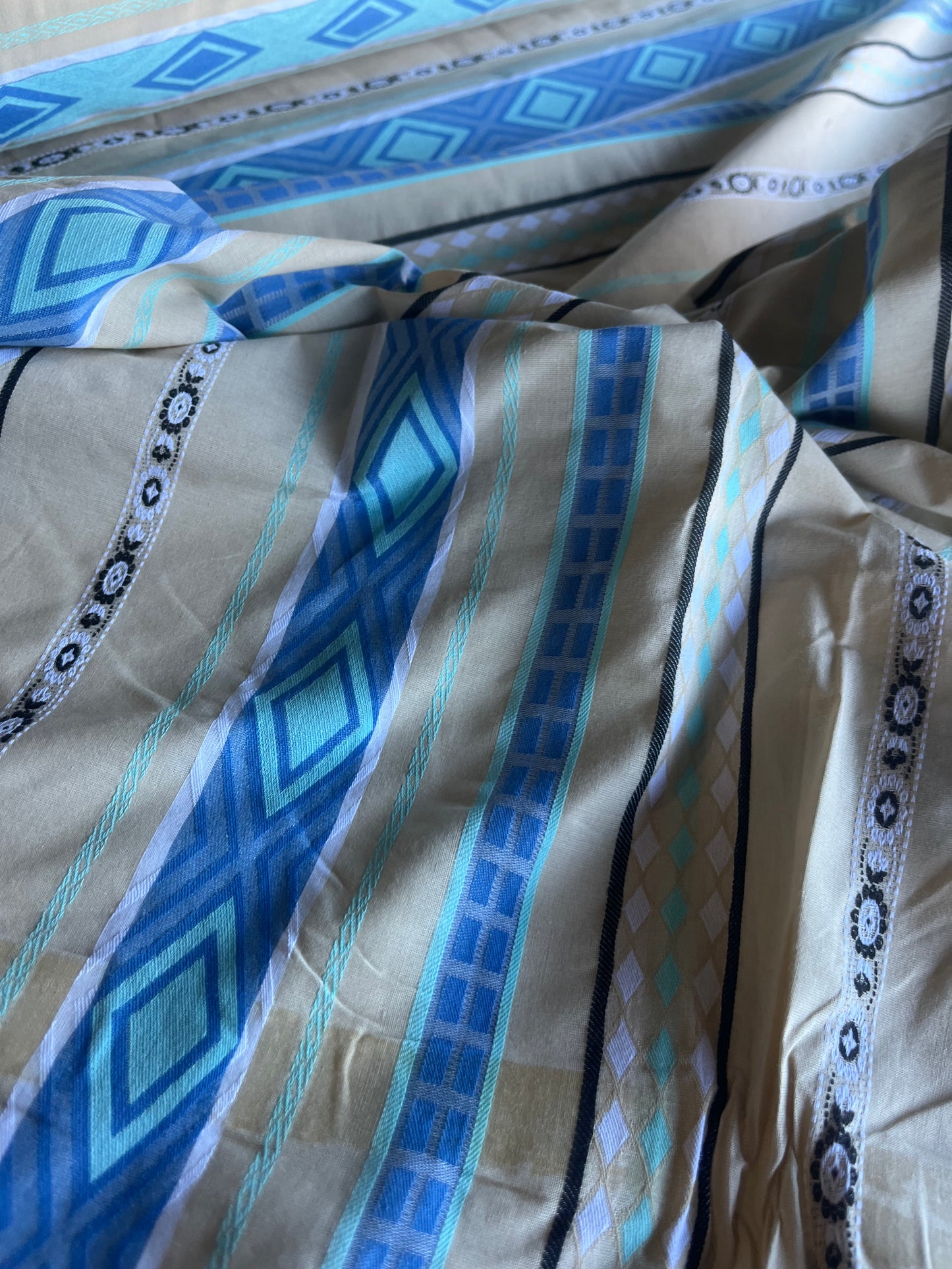 KAREN 022 jacquard with ethnical stripes sand/indigo/aqua