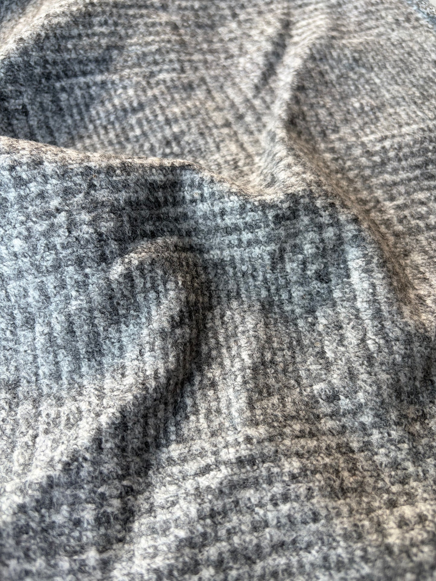 BURNS 035 Prince of Wales grey mélange heavy wool jersey