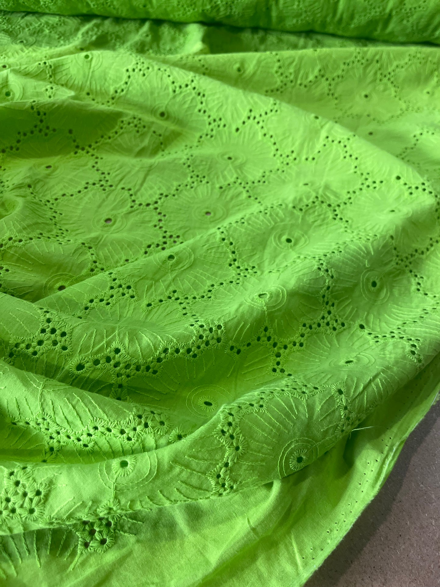 Cesare 033 broderie Anglaise bright green