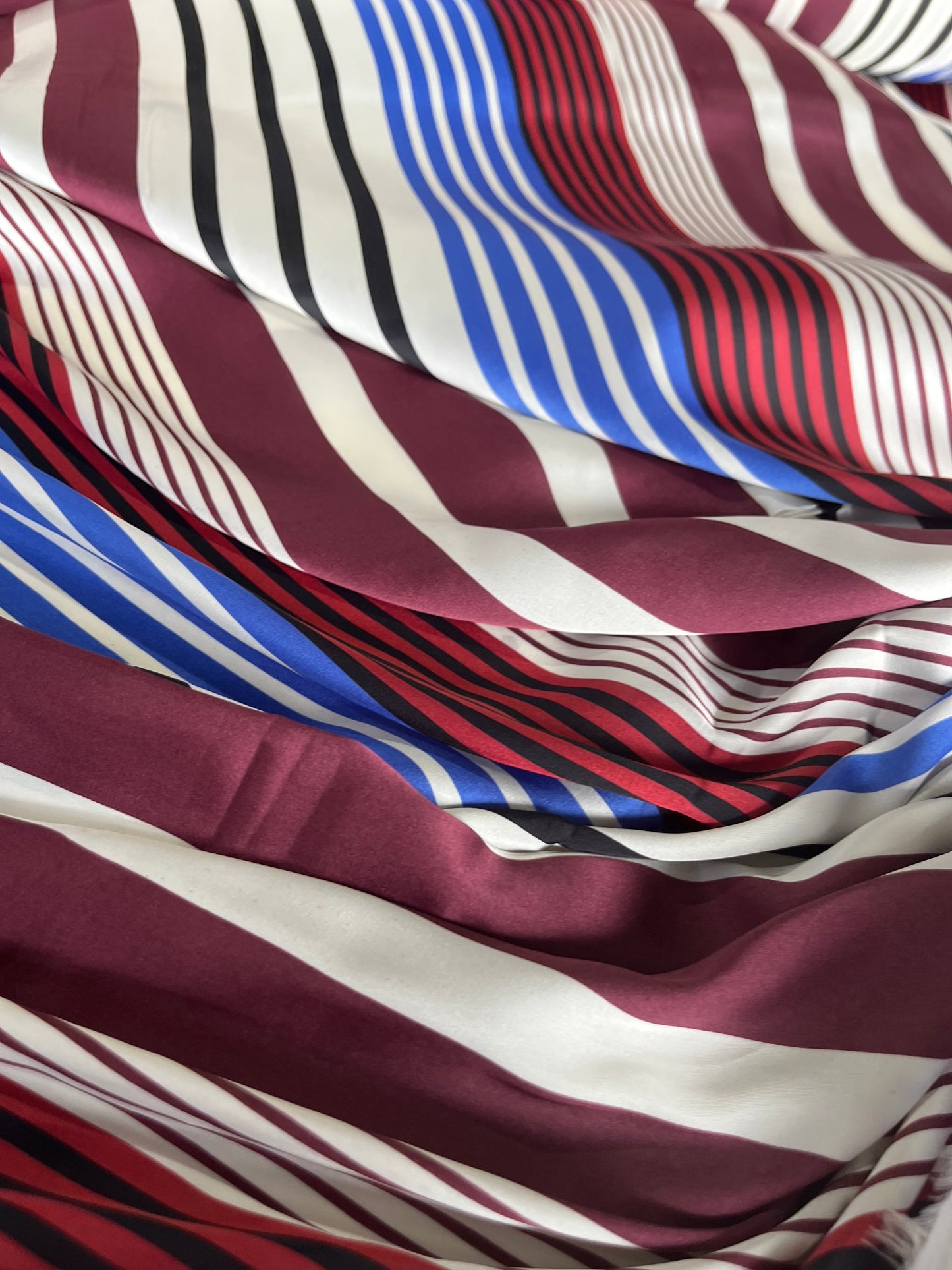 LC D01 MARTHA 455 satin with stripes