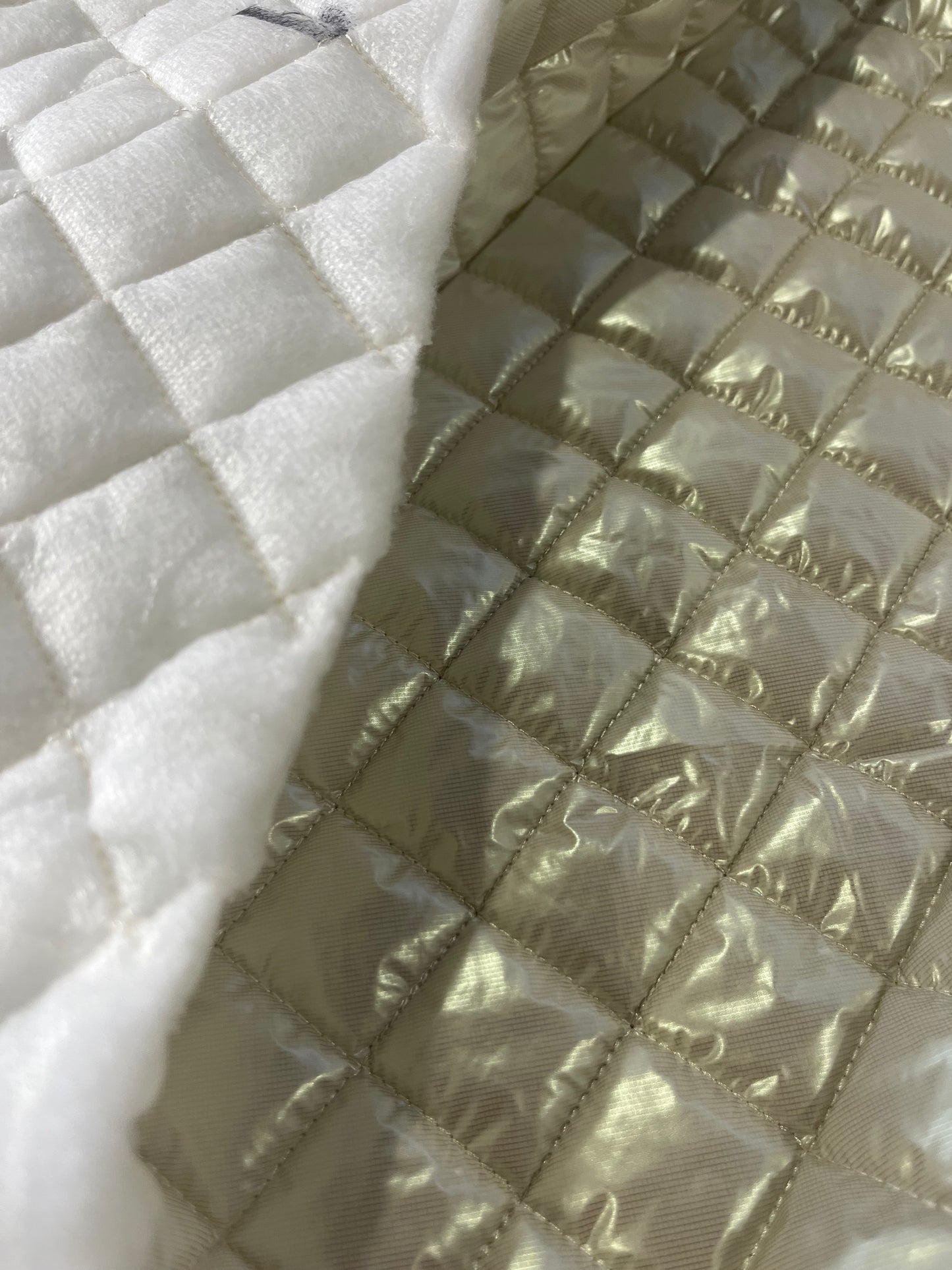 Cesare 034 quilted fabric soft champagne