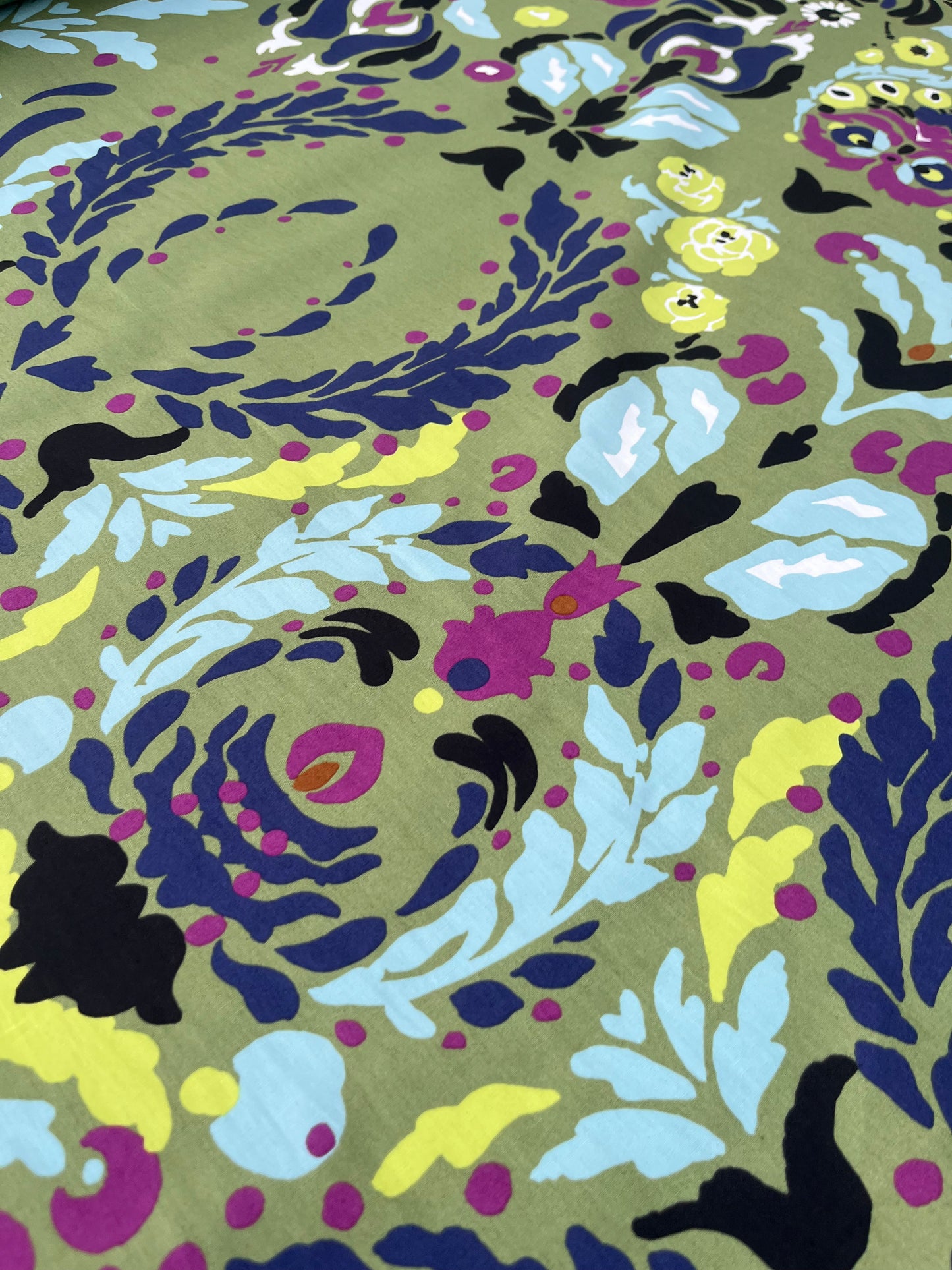 ROSARIO 005 poplin with bright green border print