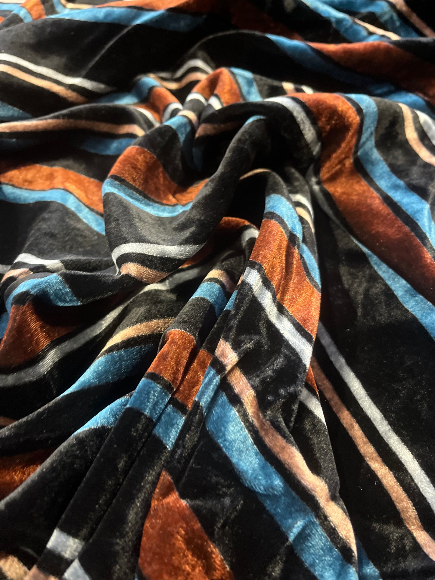 C01 BERNADETTE 021 viscose velvet stretch with stripes