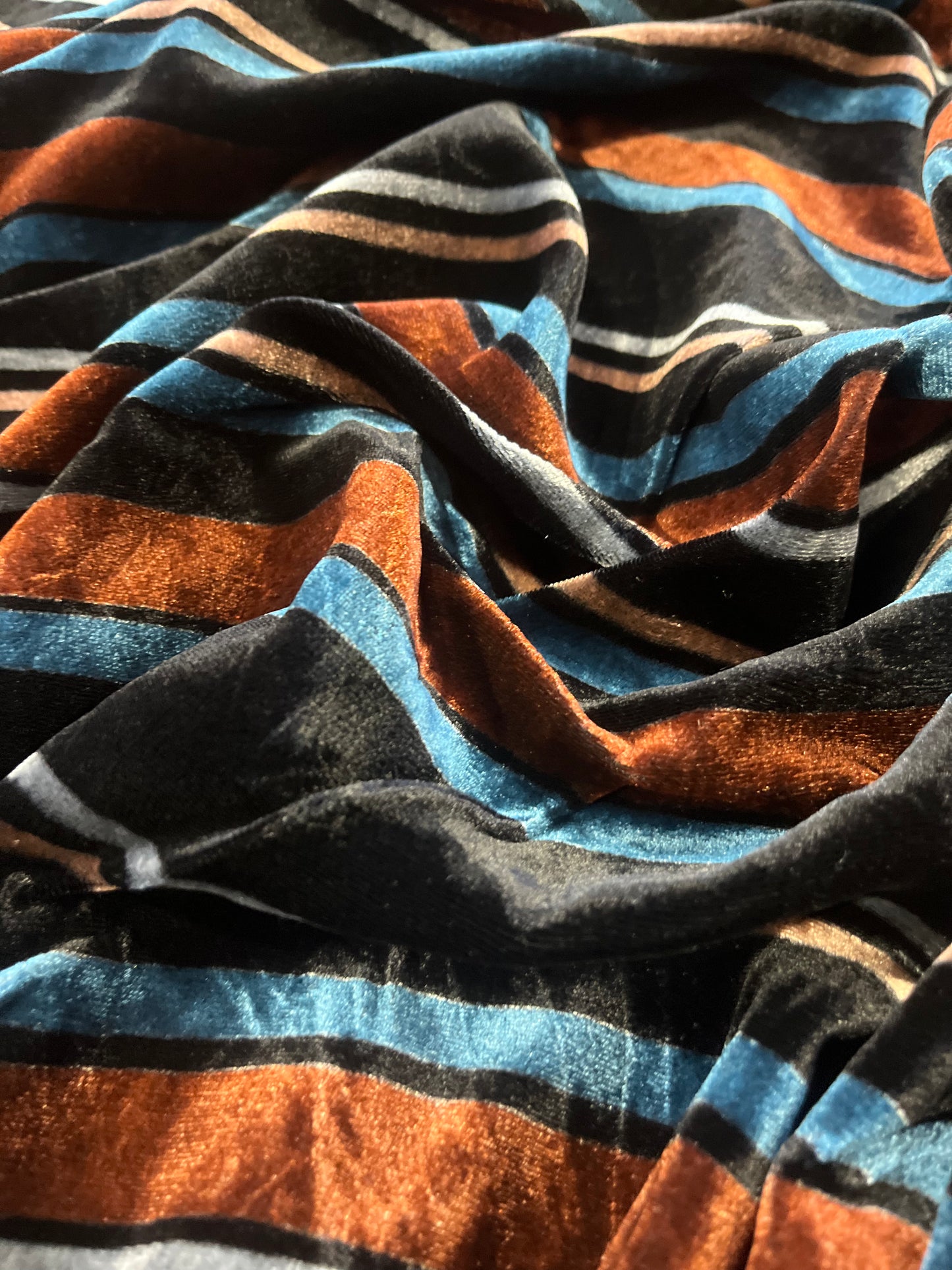 C01 BERNADETTE 021 viscose velvet stretch with stripes
